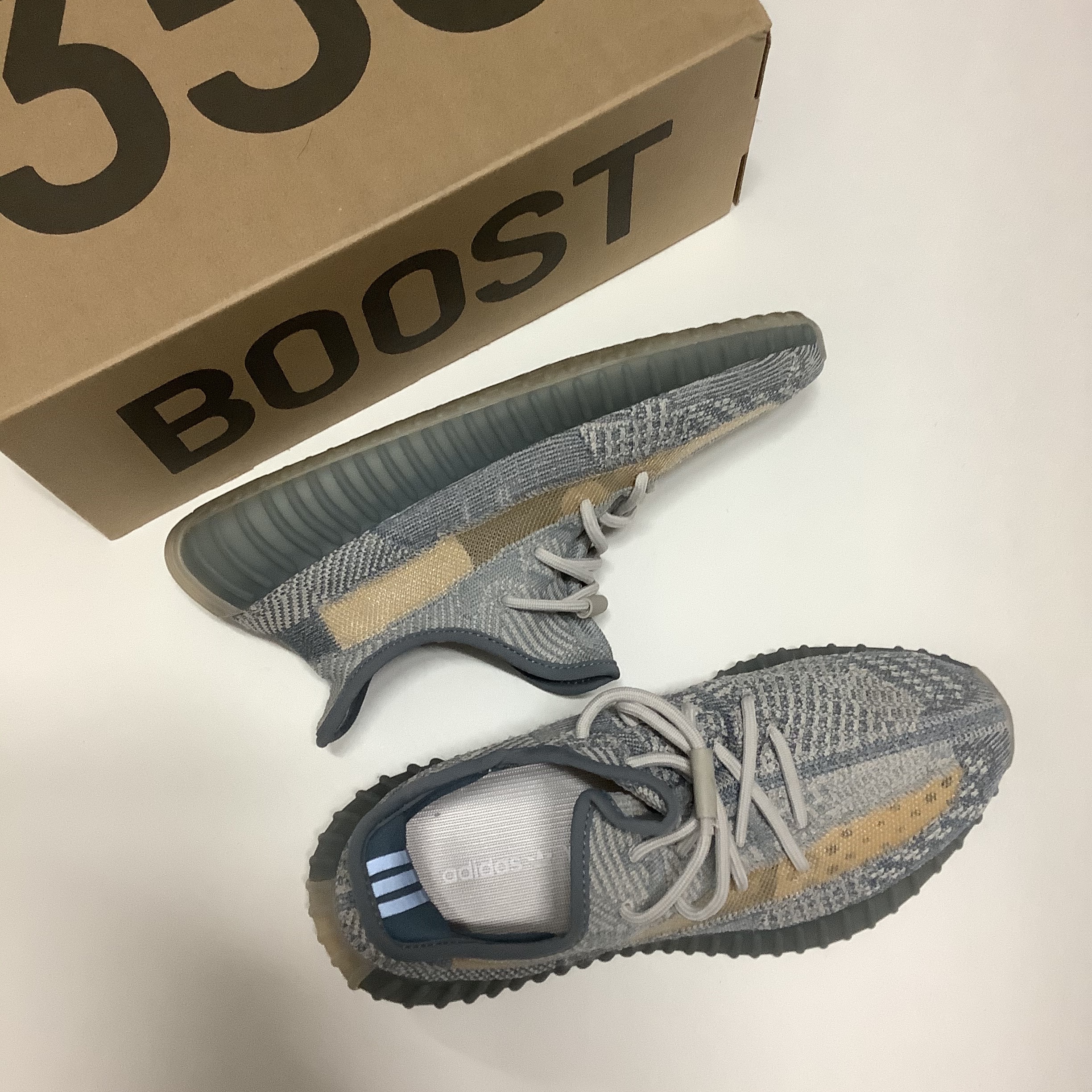 Adidas Yeezy Boost 350 V2 Israfil 착용 스타일