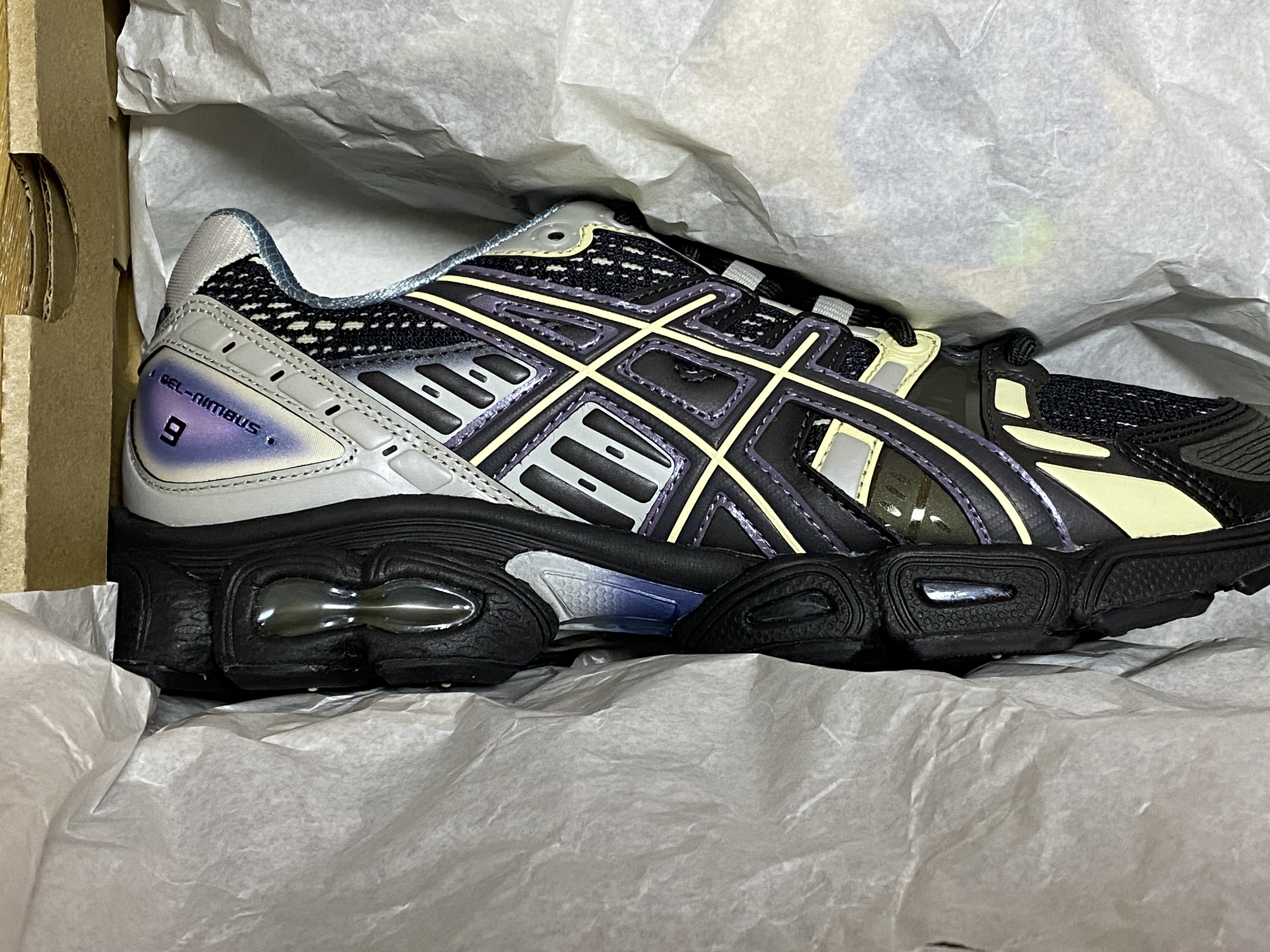 Asics UB5-S Gel-Nimbus 9 Black Gunmetal 착용 스타일