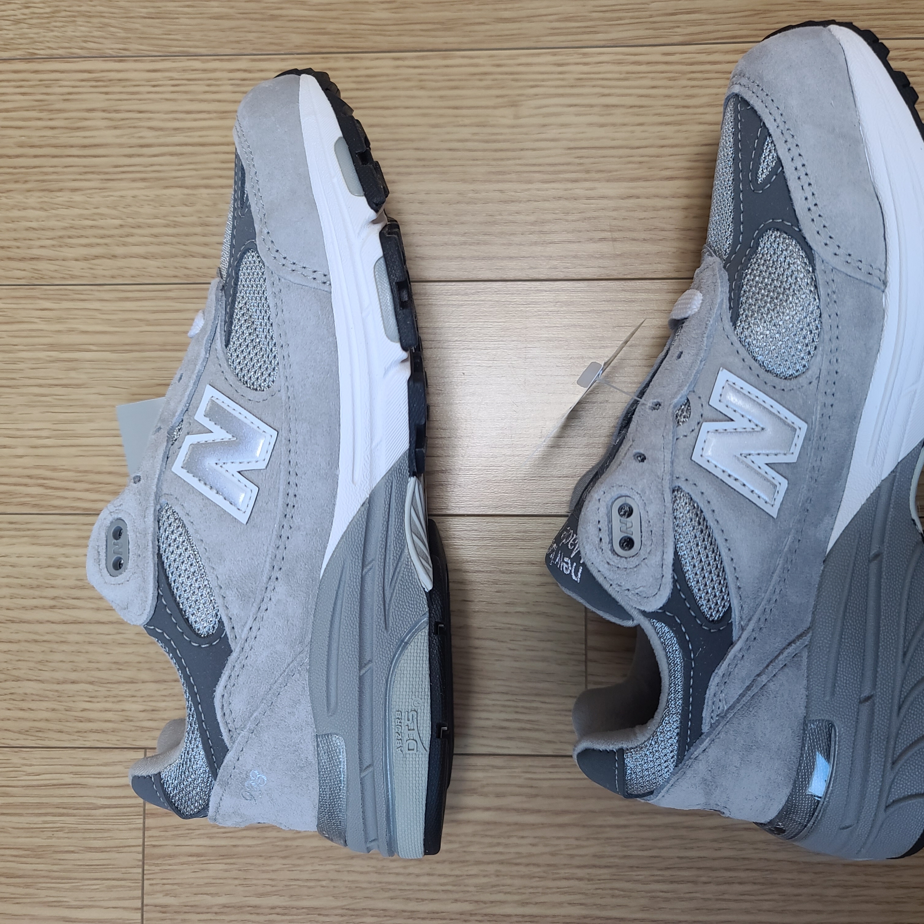 (W) New Balance 993 Made in USA Grey - B Standard 착용 스타일