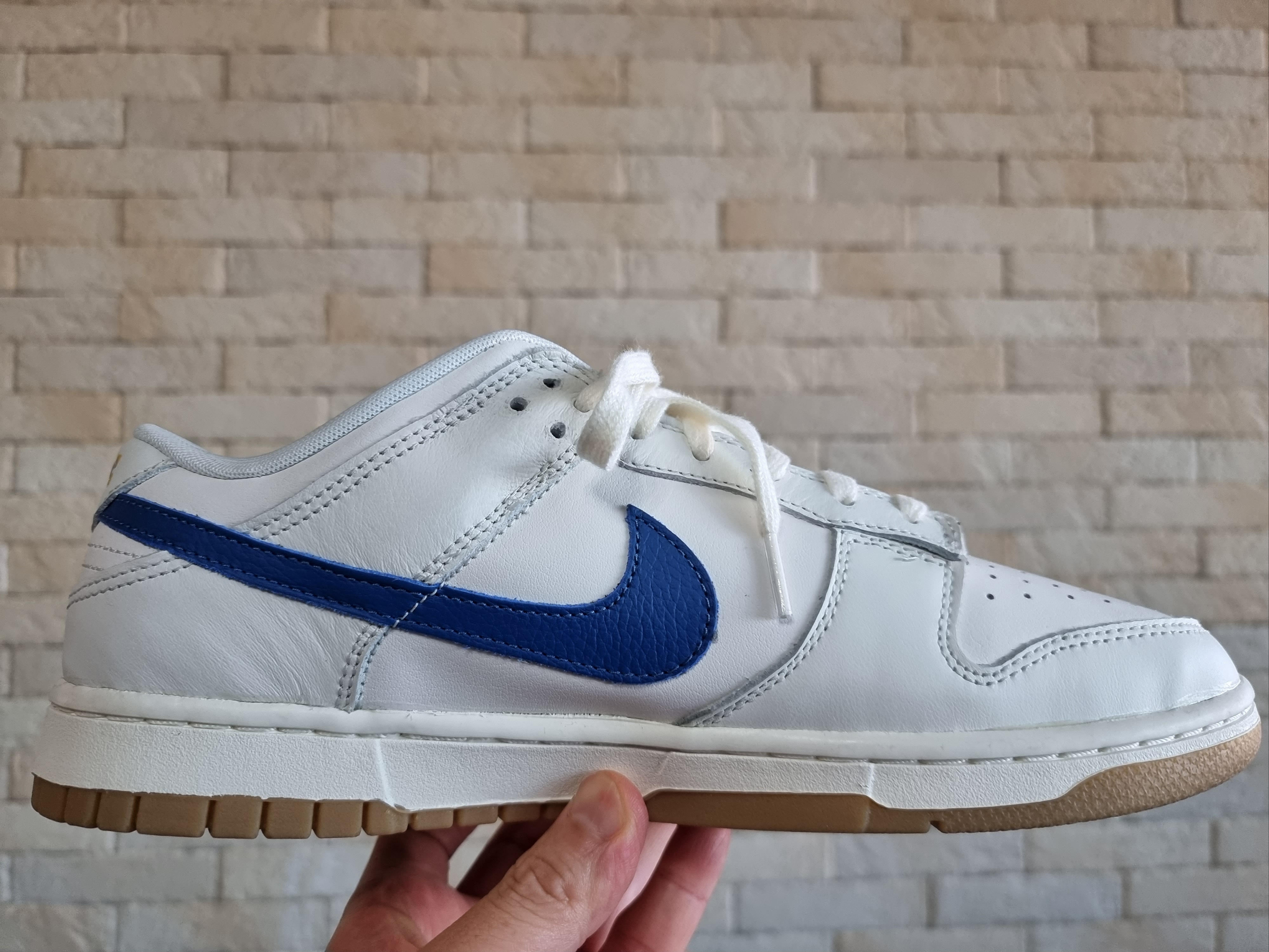 Nike Dunk Low SE Sail Dark Marina Blue 착용 스타일 - 2