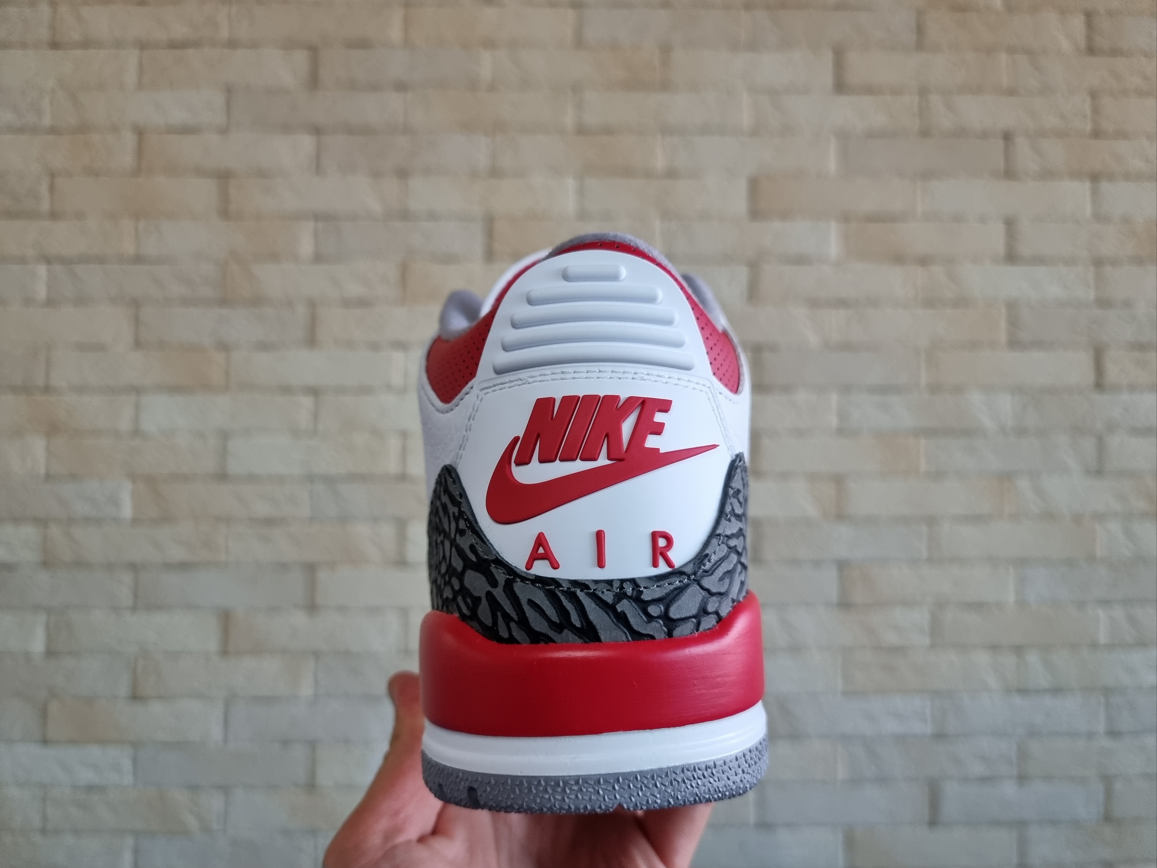Jordan 3 Retro Fire Red 2022 착용 스타일 - 5