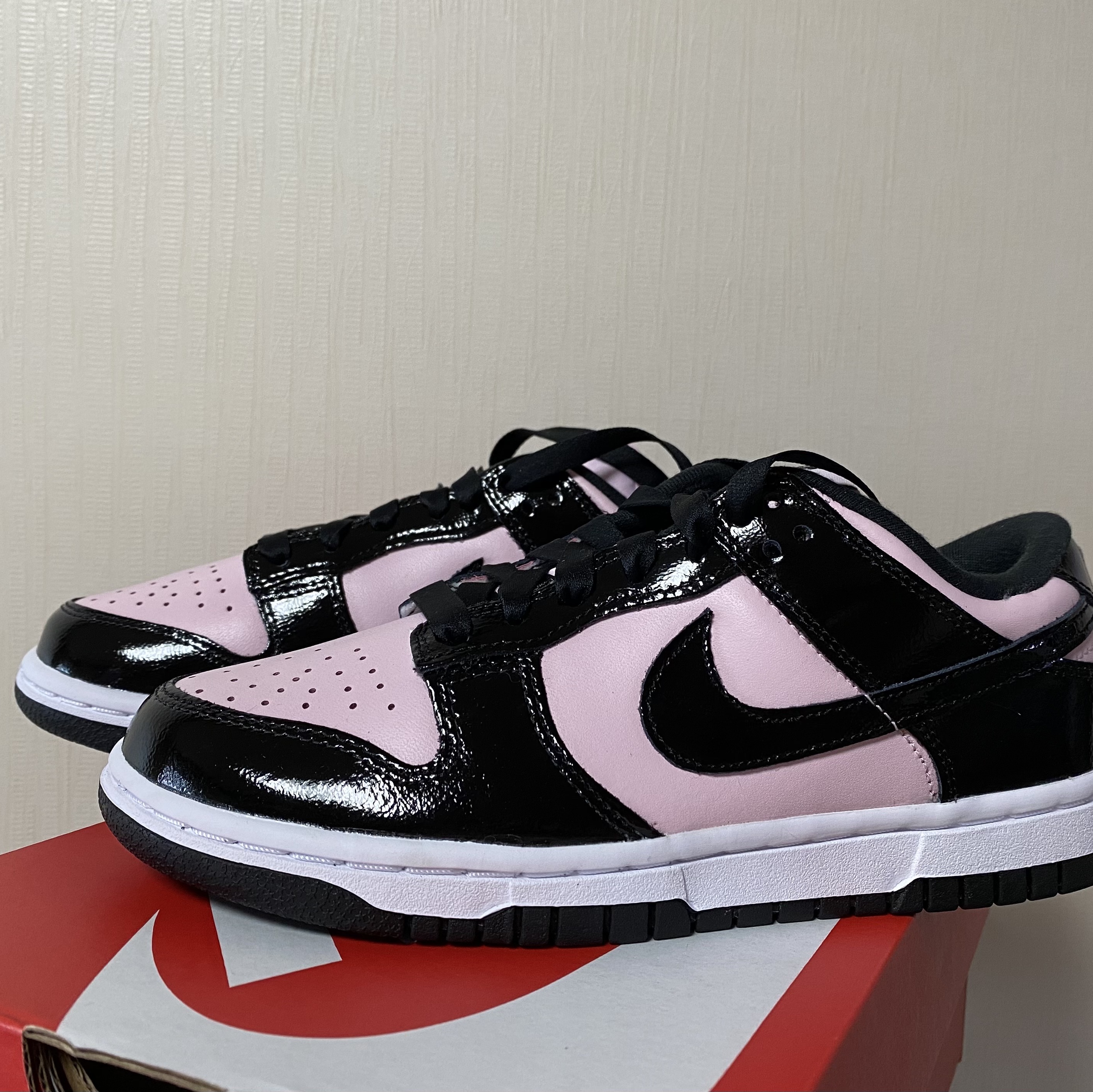 (W) Nike Dunk Low Essential Pink Foam Black 착용 스타일