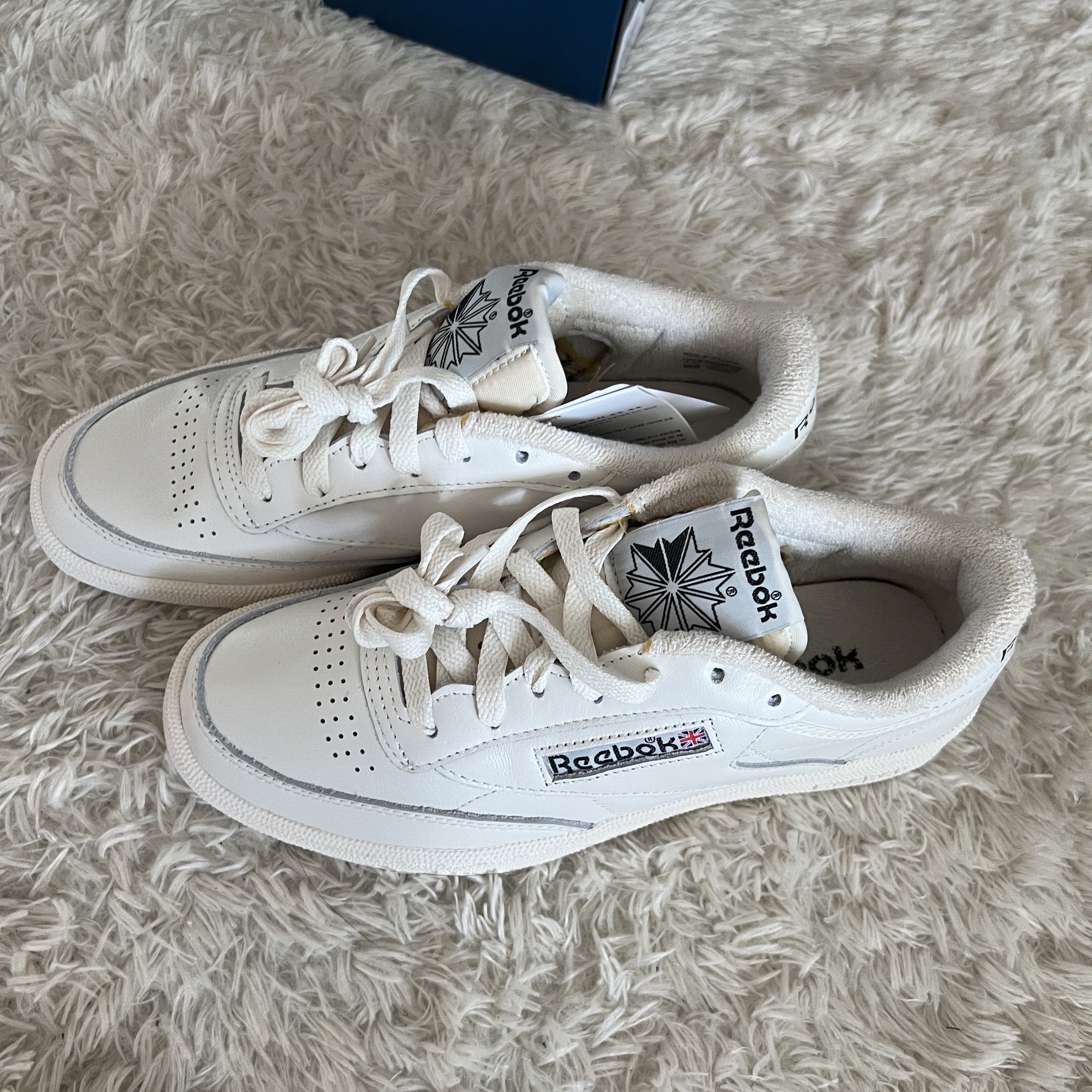 Reebok Club C 85 Vintage Chalk Black 착용 스타일 - 2