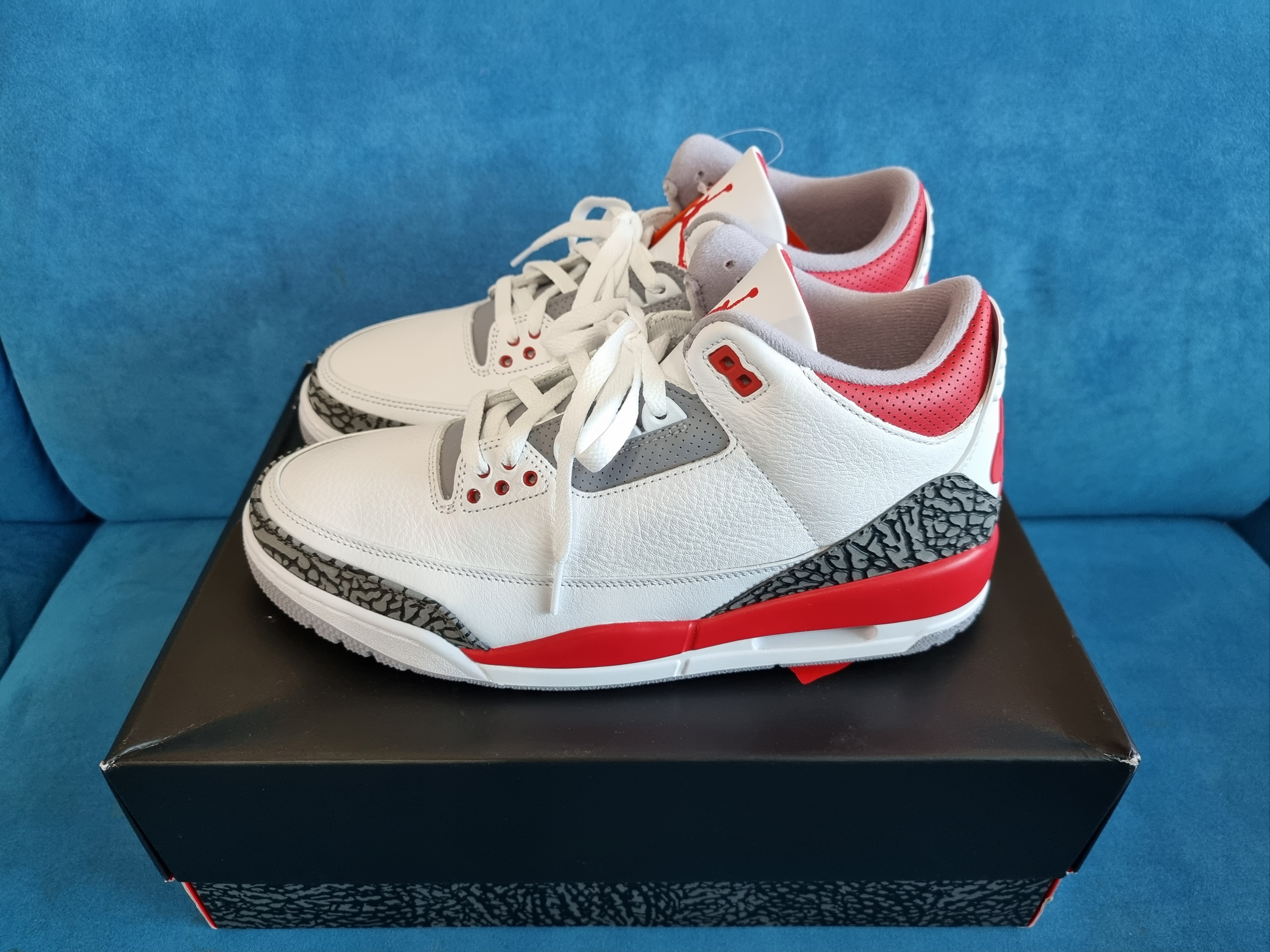 Jordan 3 Retro Fire Red 2022 착용 스타일 - 1