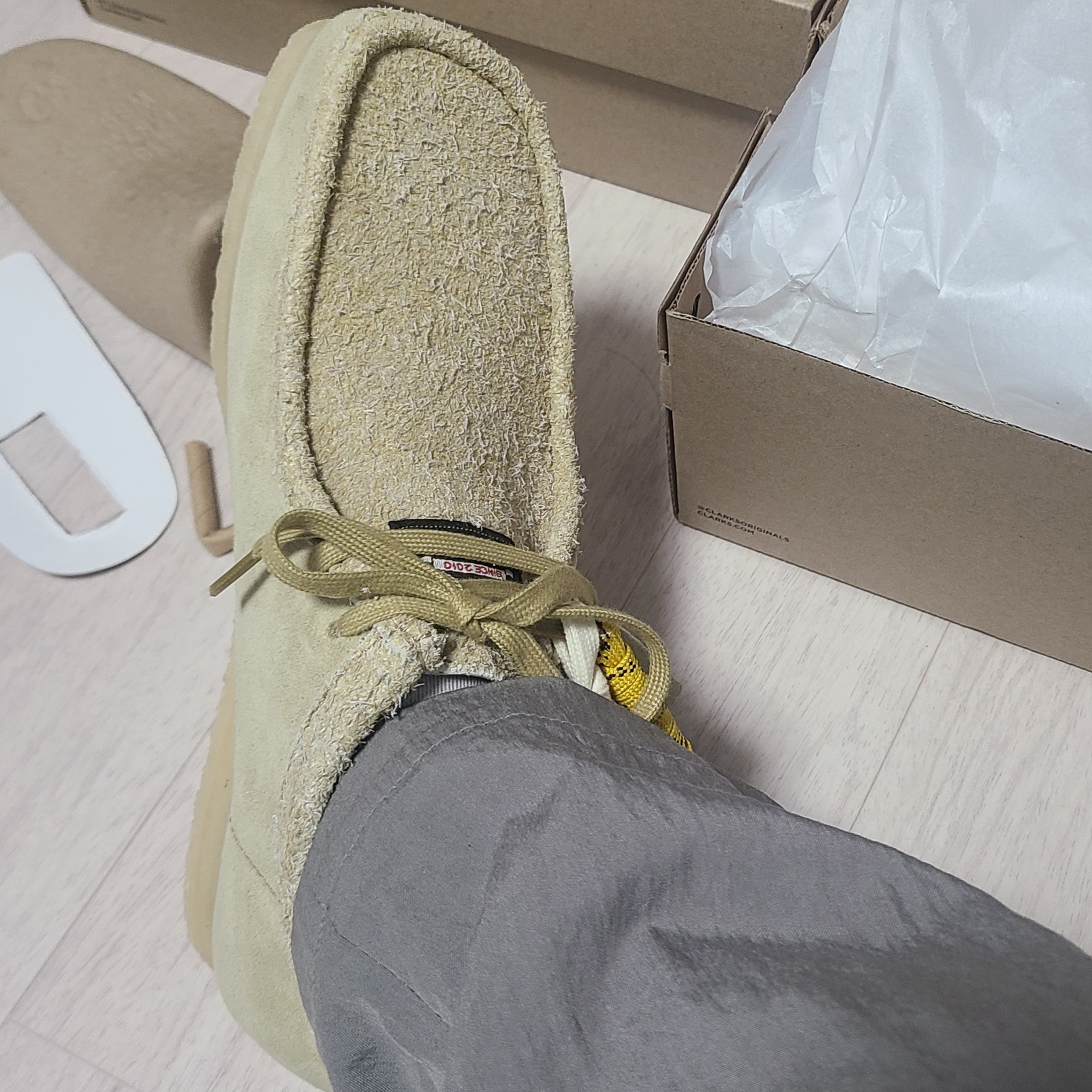 Clarks x Thisisneverthat Wallabee Maple 착용 스타일