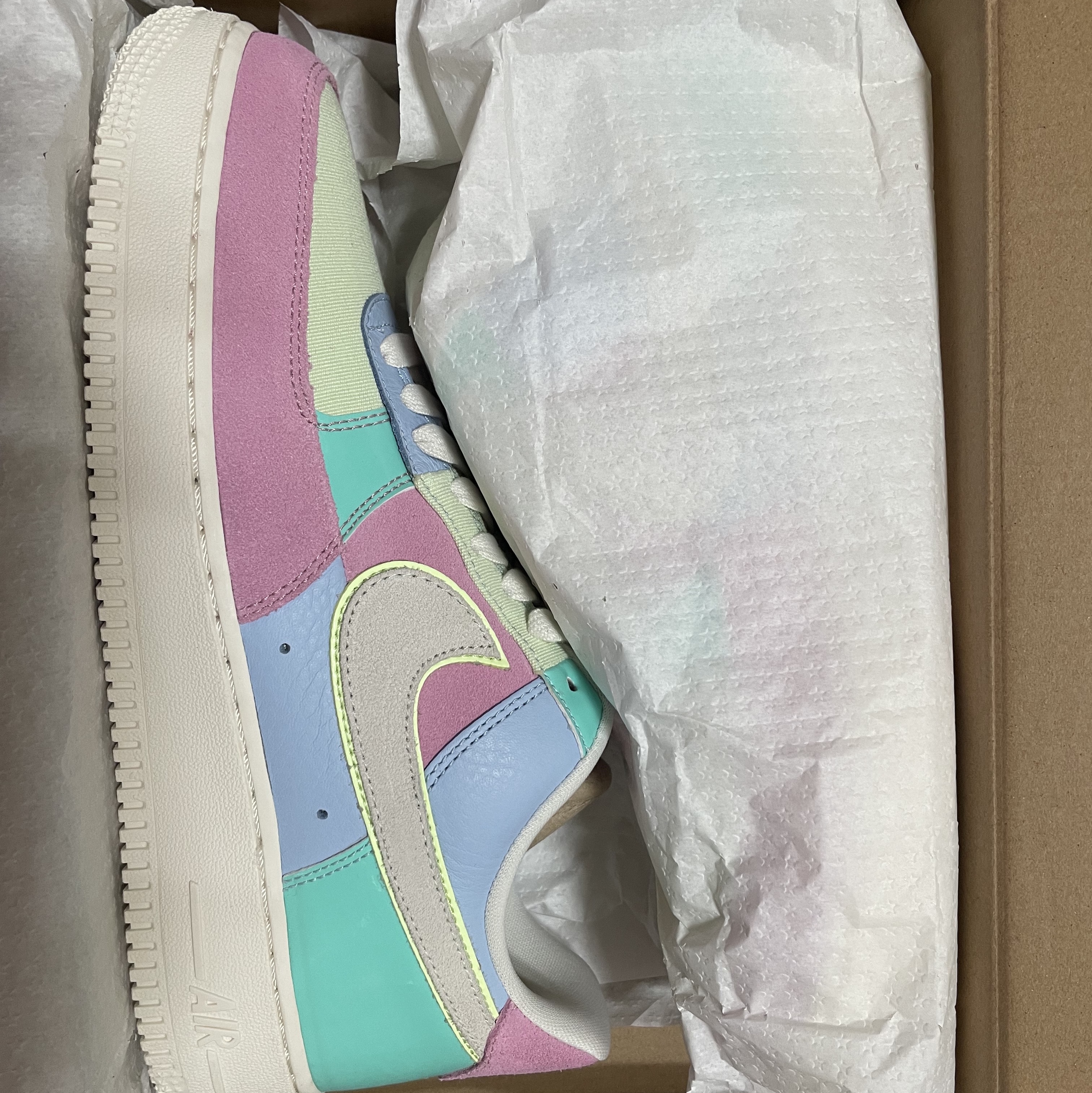 Nike Air Force 1 Low Easter Egg 2018 착용 스타일