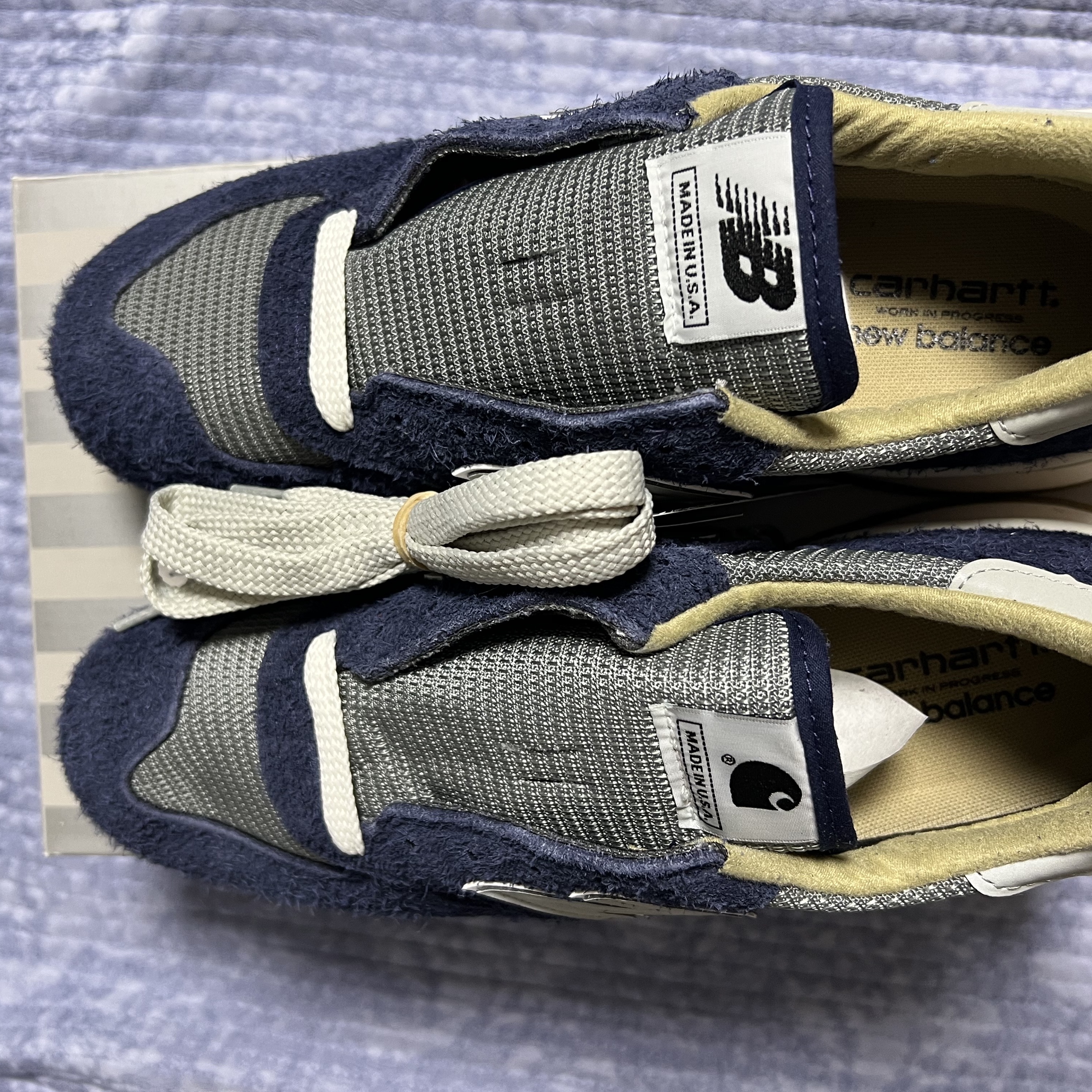 New Balance x Carhartt WIP 990v1 Made in USA Sculpture Center 착용 스타일 - 1
