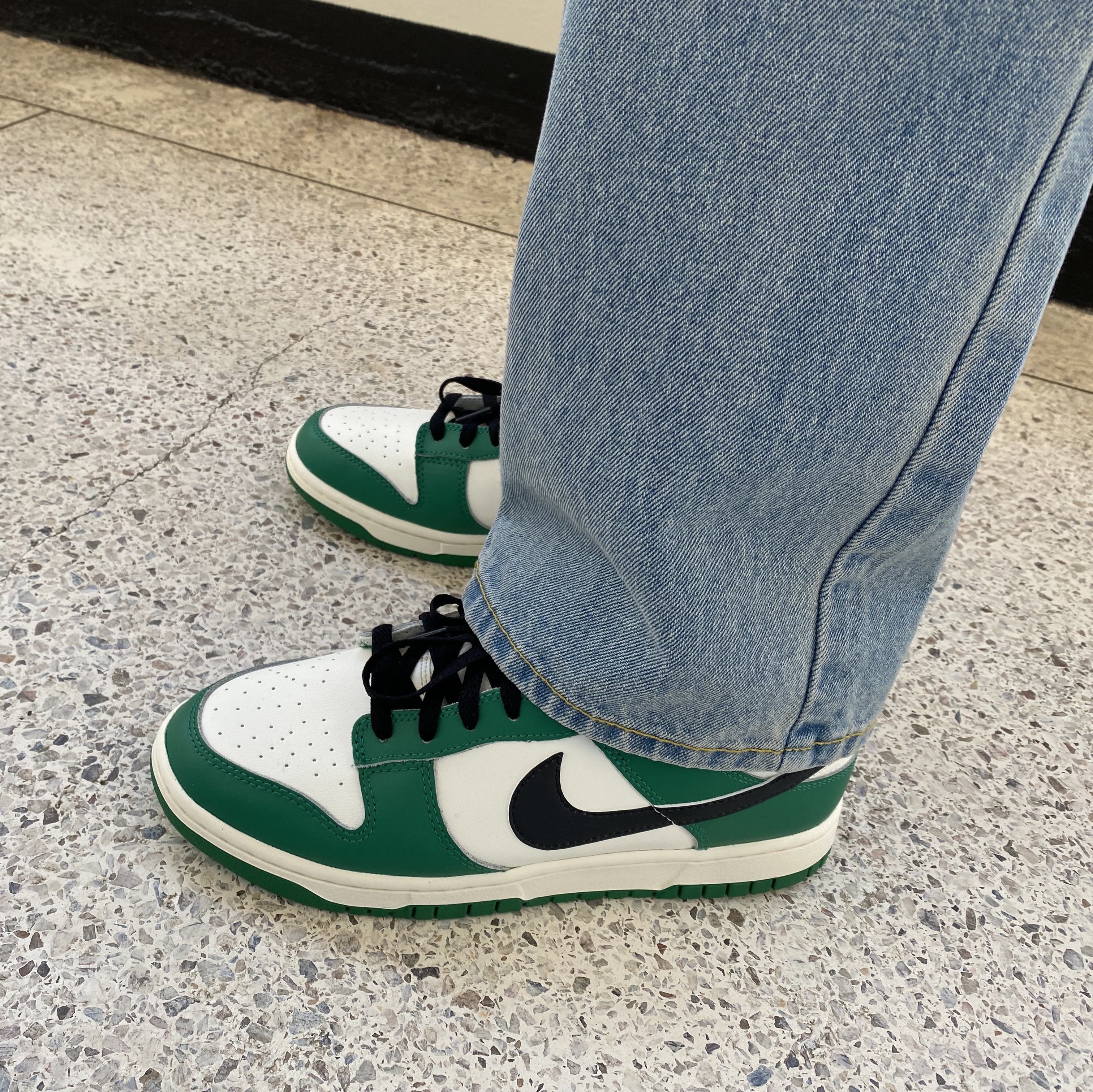 Nike Dunk Low Retro SE Jackpot Malachite 착용 스타일 - 2