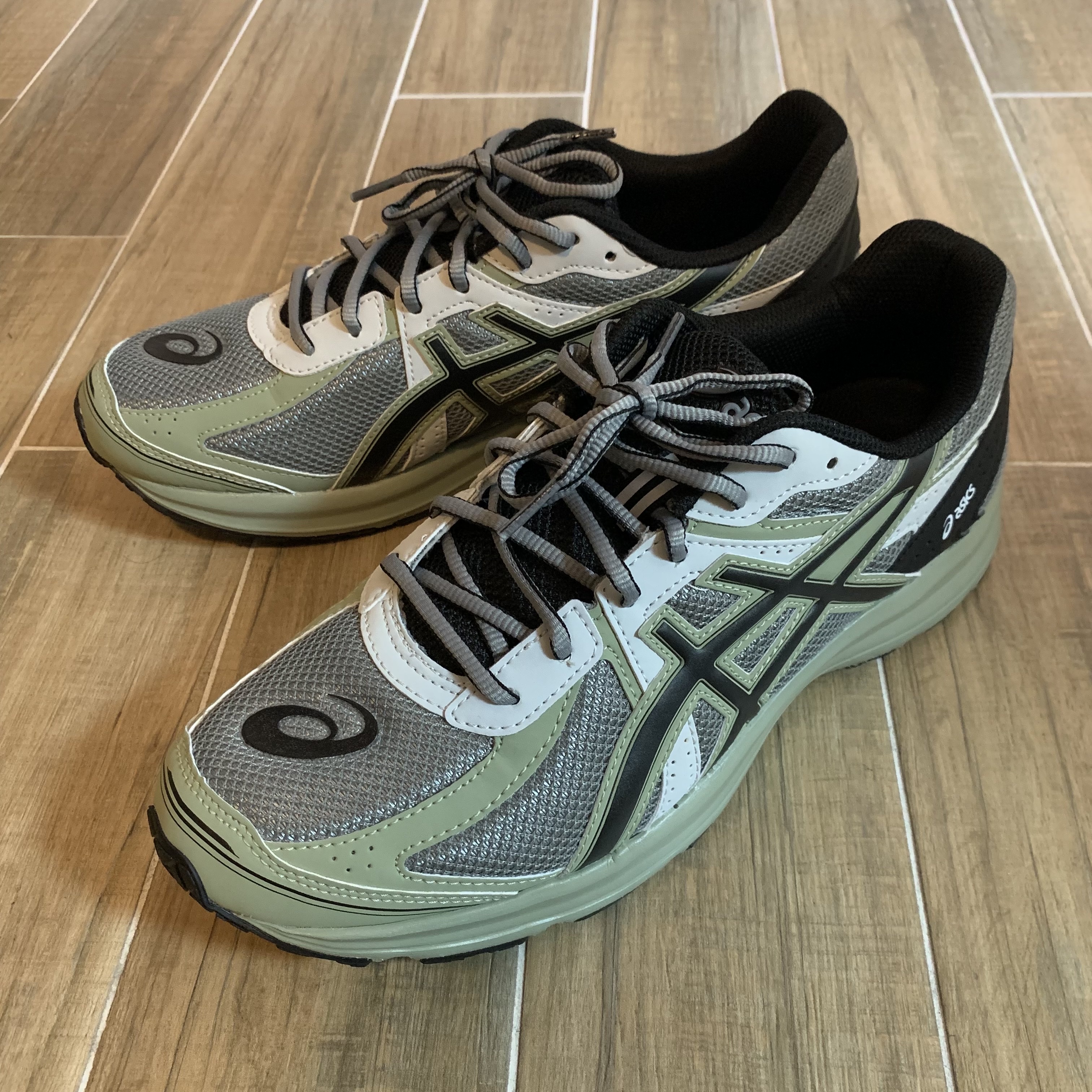 Asics Jog 100 S Sheet Rock - 2E Wide 착용 스타일