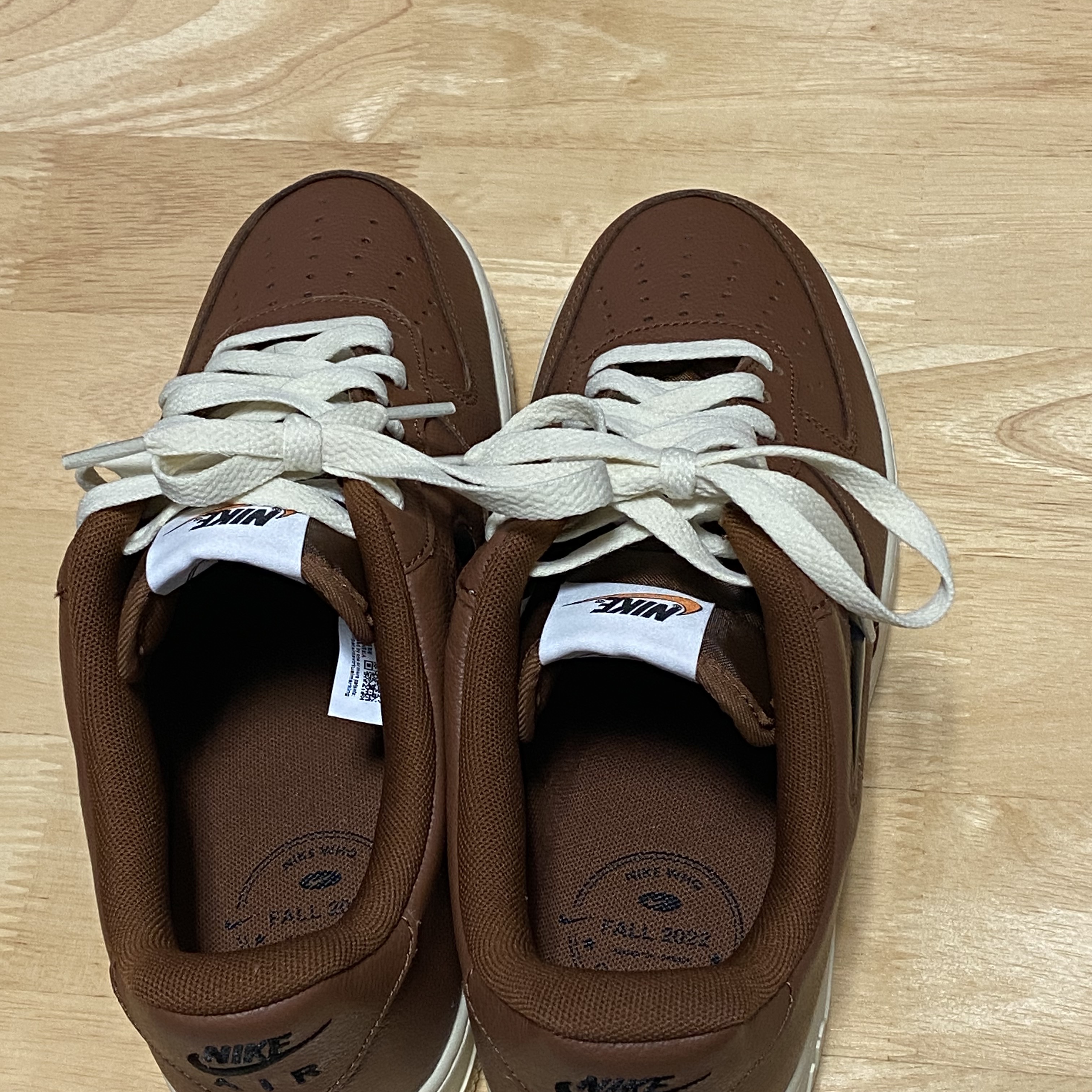 Nike Air Force 1 '07 PRM Vintage Pecan 착용 스타일 - 3