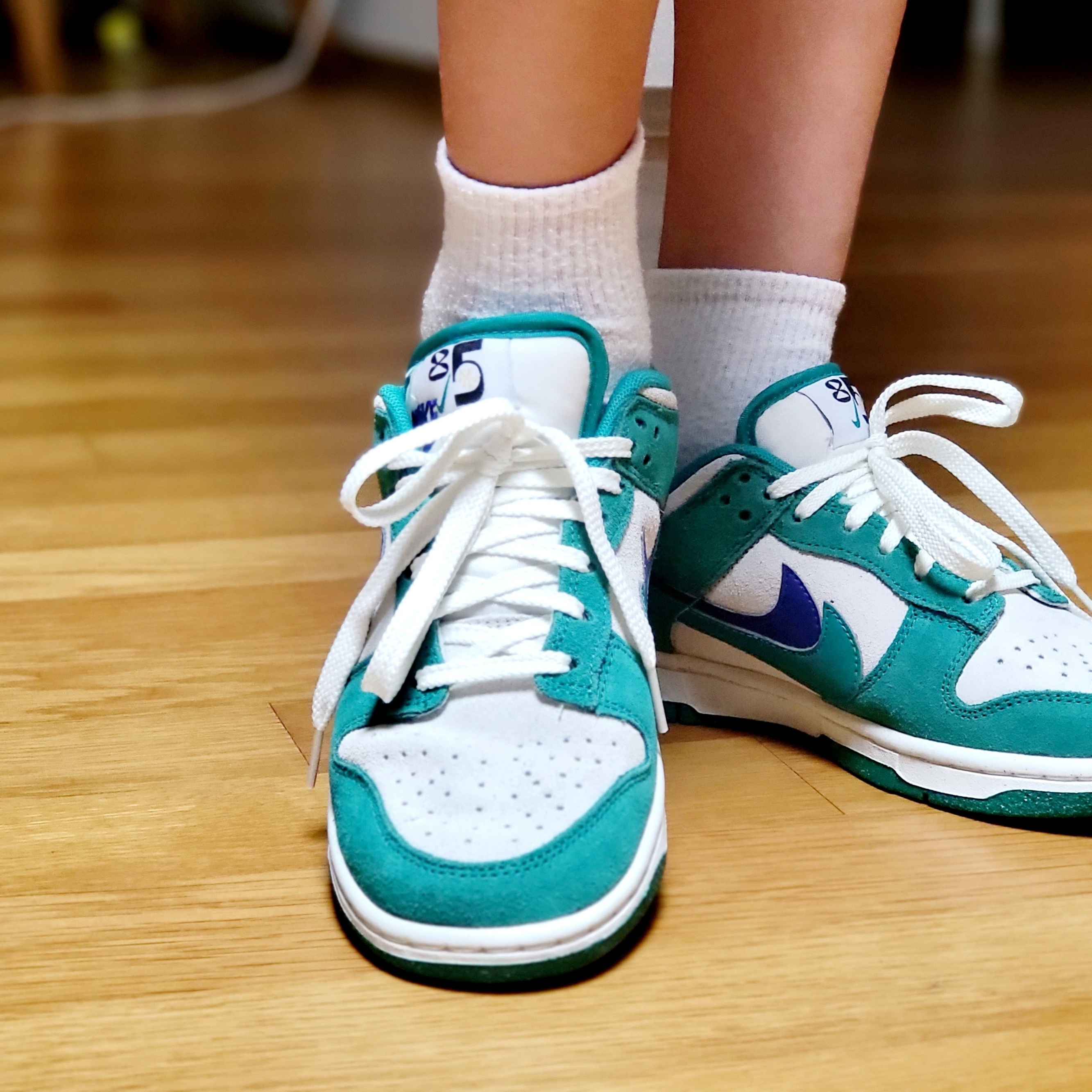 (W) Nike Dunk Low SE 85 Neptune Green and Sail 착용 스타일 - 2