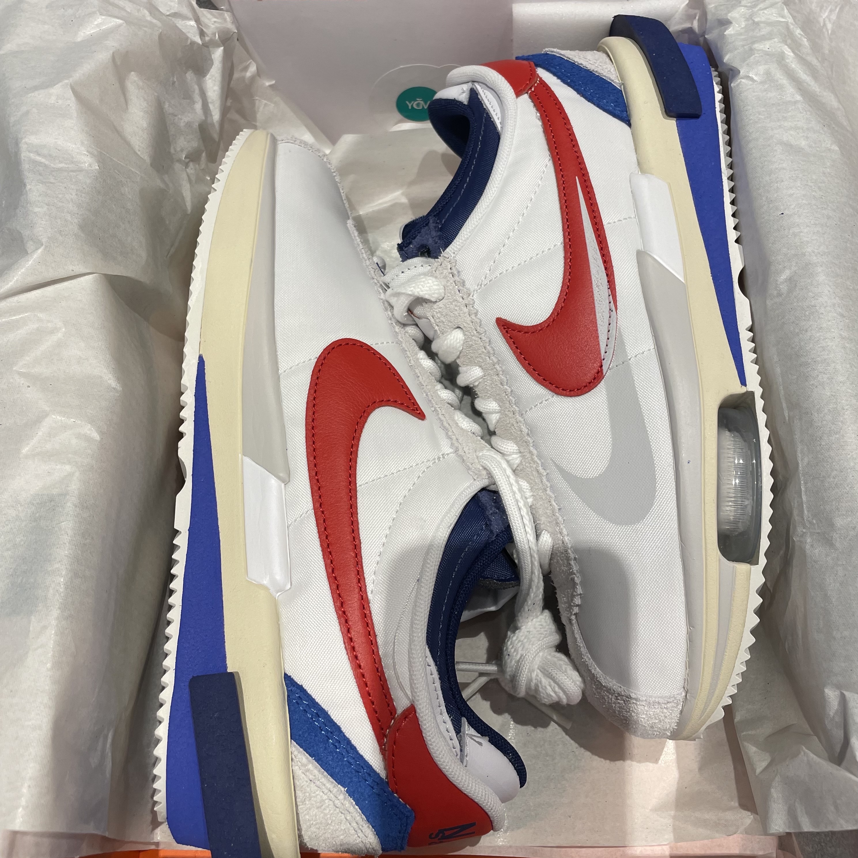 Nike x Sacai Zoom Cortez SP White and University Red 착용 스타일