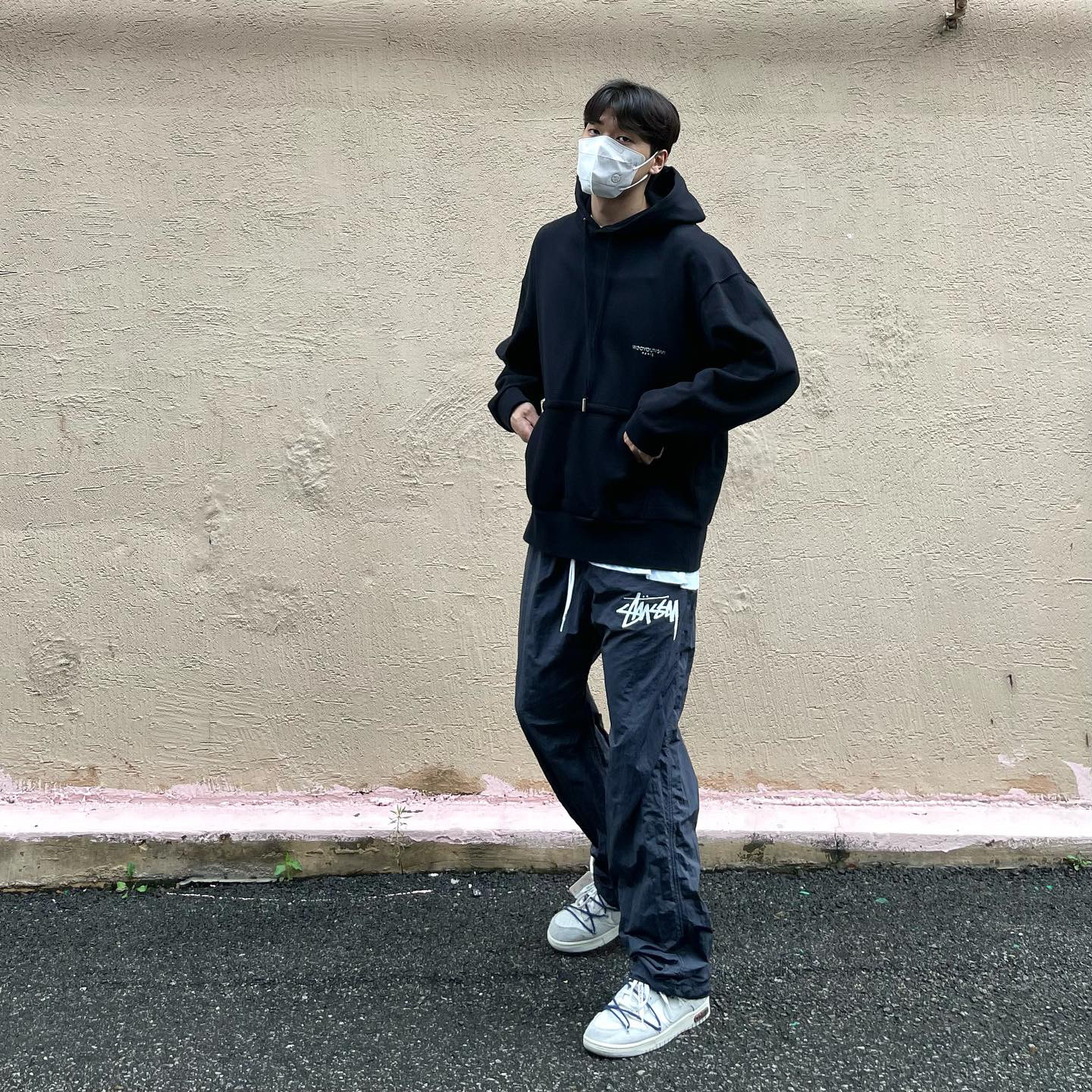 Nike x Off-White Dunk Low The 50 - Lot 18, Nike x Stussy Beach Pants Off Noir 착용 스타일