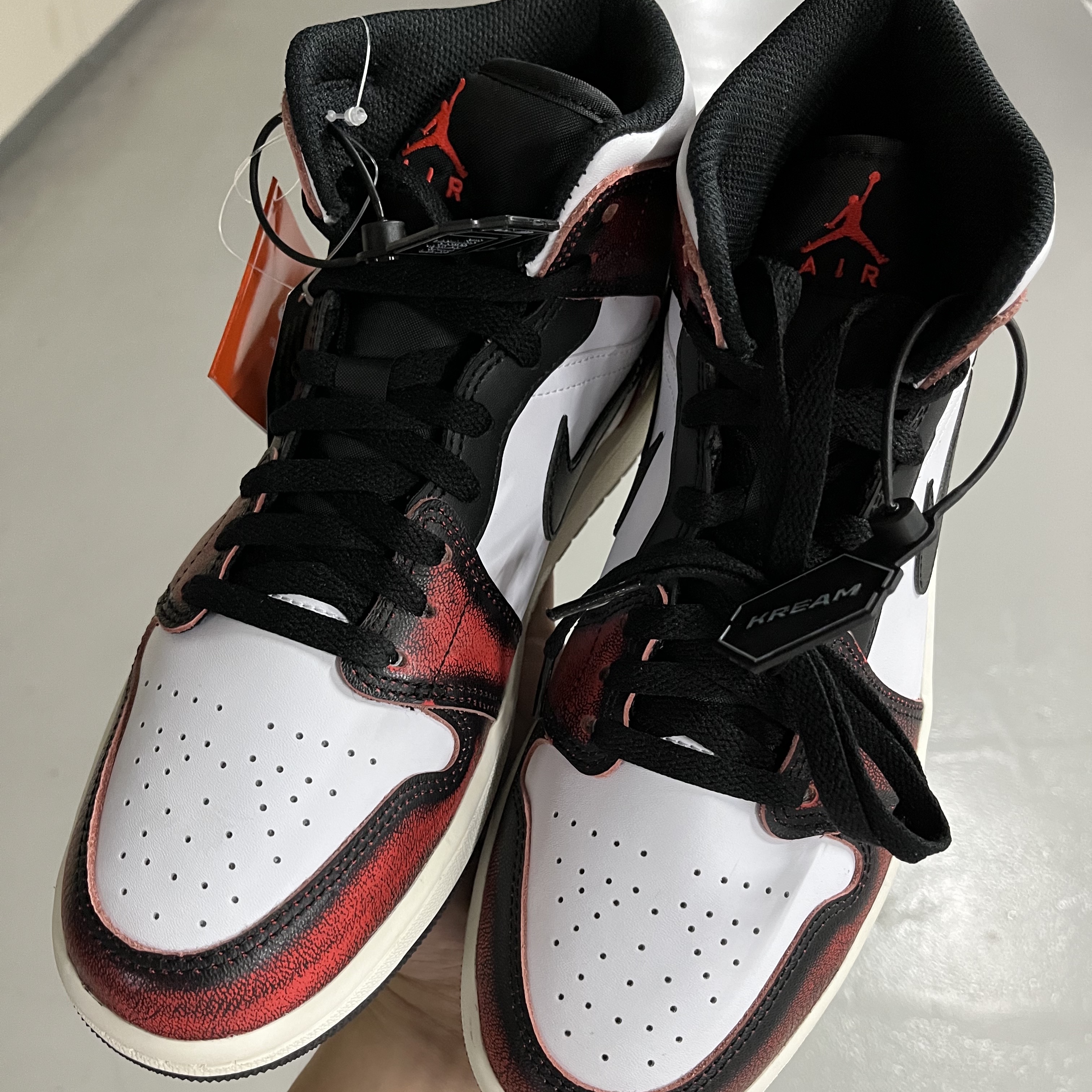 Jordan 1 Mid SE Infrared 23 착용 스타일 - 4
