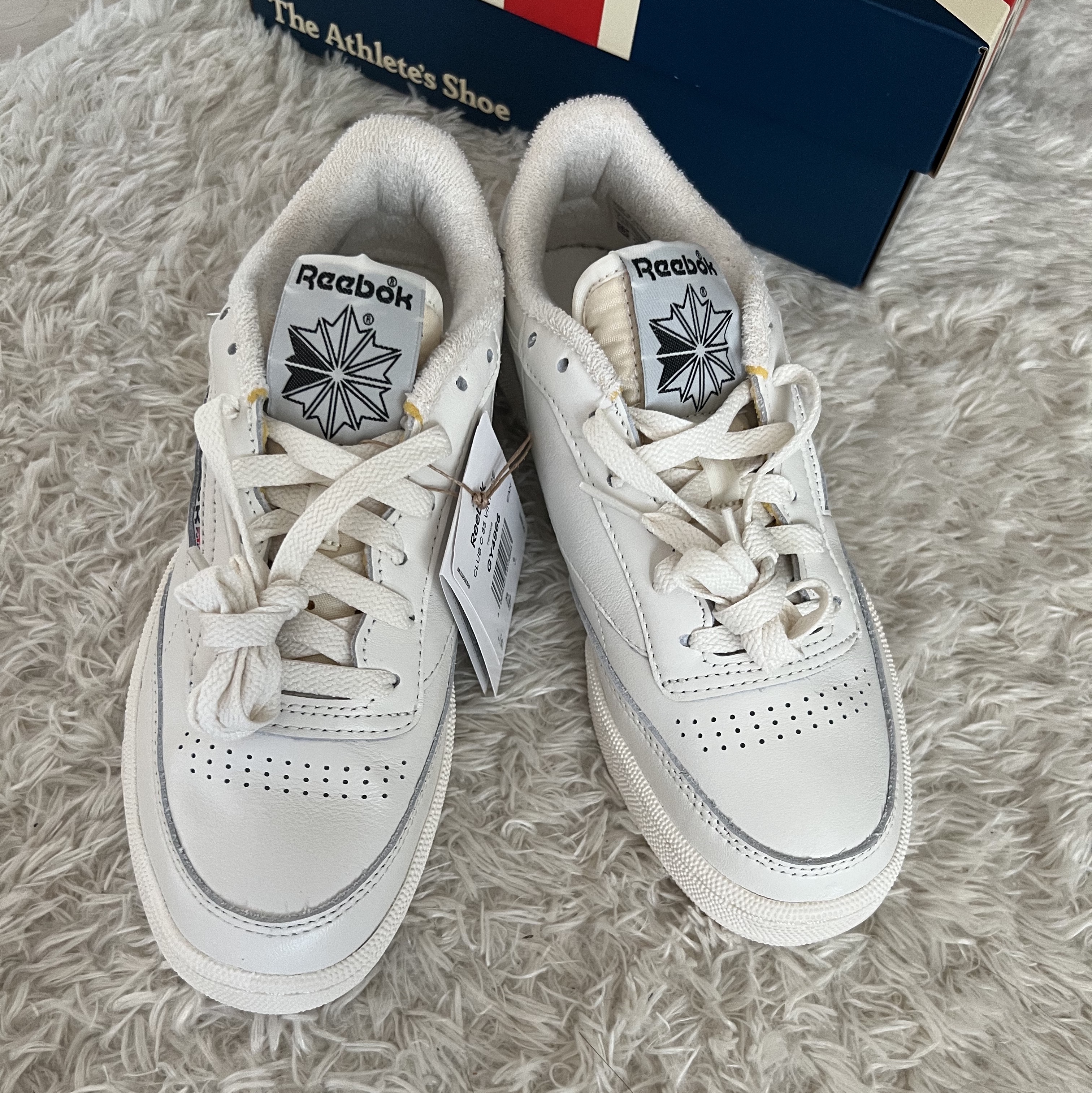 Reebok Club C 85 Vintage Chalk Black 착용 스타일 - 3