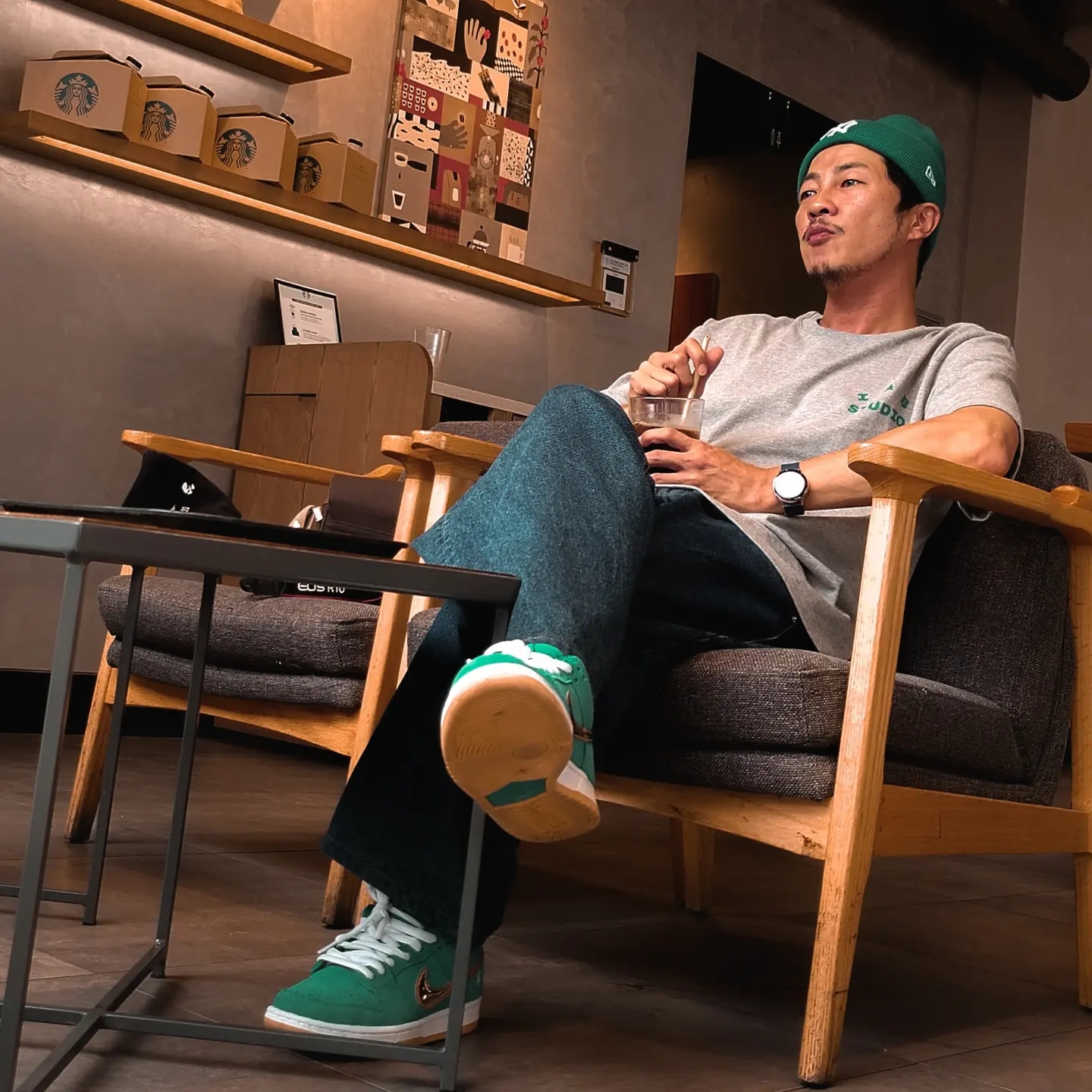 IAB Studio T-Shirt Gray Green - 22FW, Nike SB Dunk Low Pro Shamrock 착용 스타일