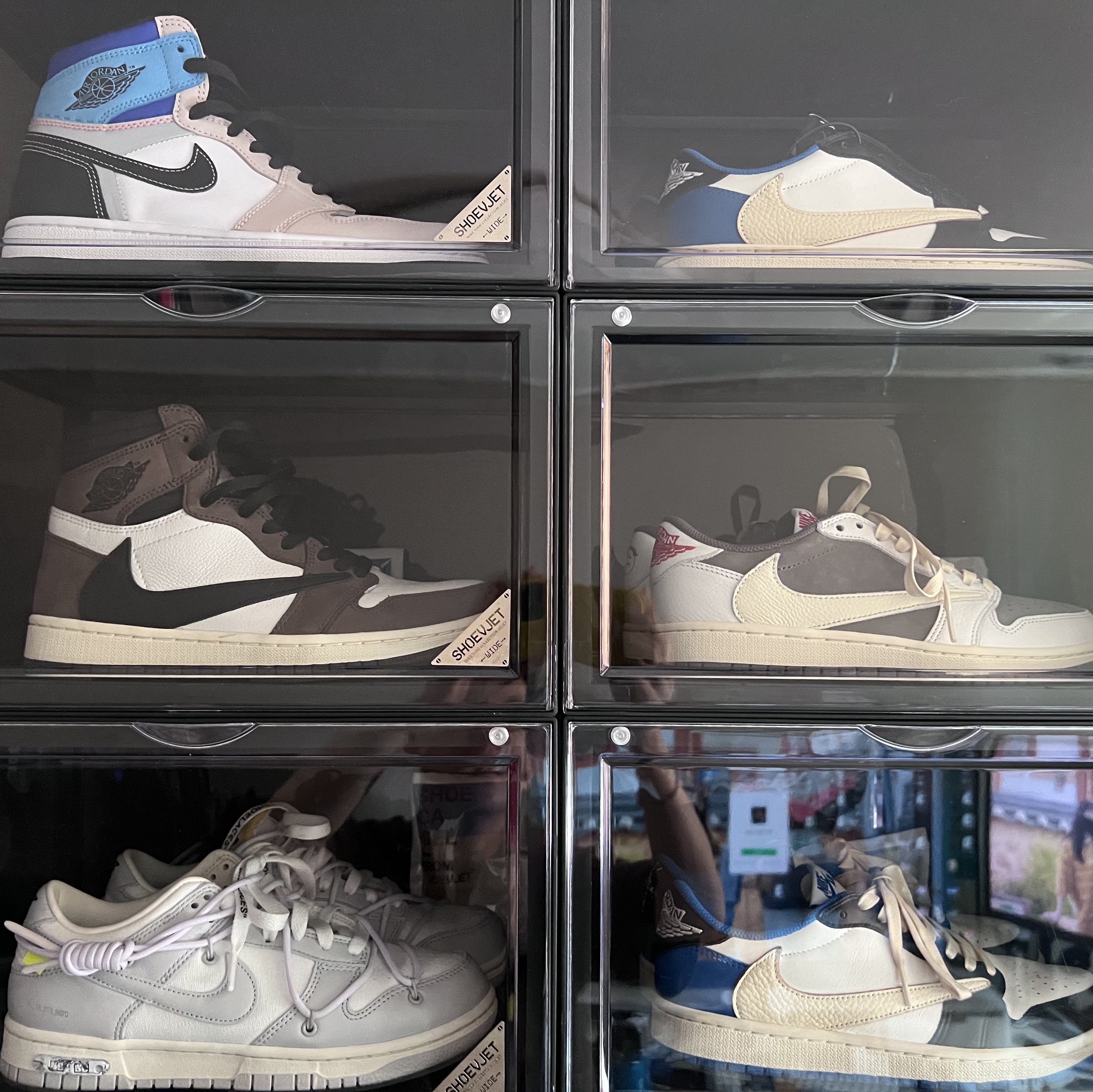 Jordan 1 x Travis Scott Retro Low OG SP Sail and Ridgerock, Jordan 1 x Travis Scott x Fragment Retro Low OG SP Military Blue 착용 스타일 - 3