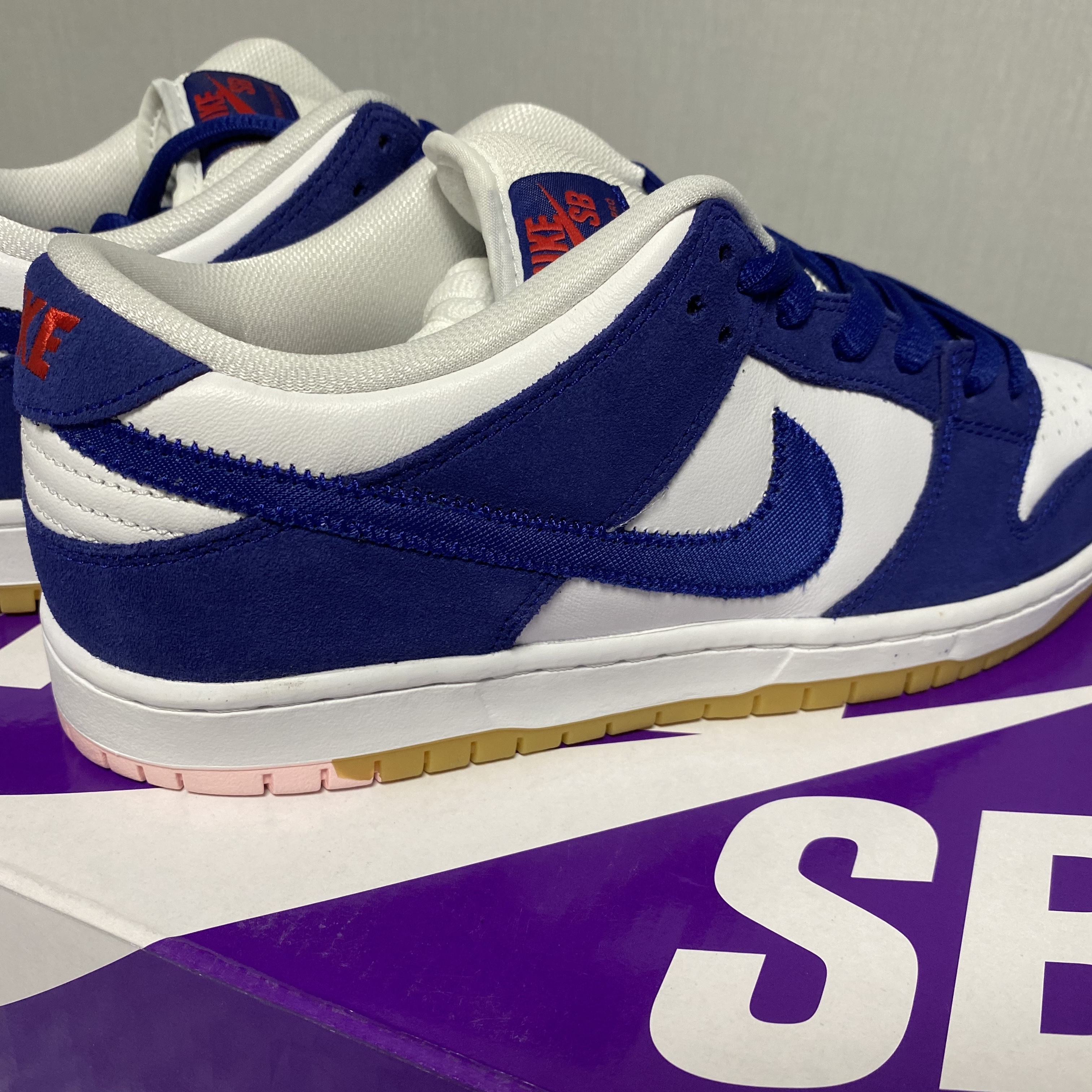Nike SB Dunk Low Pro Premium Deep Royal Blue 착용 스타일 - 4