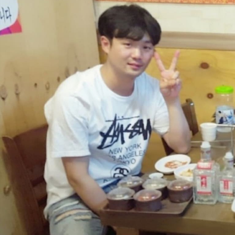 Stussy World Tour T-Shirt White 착용 스타일
