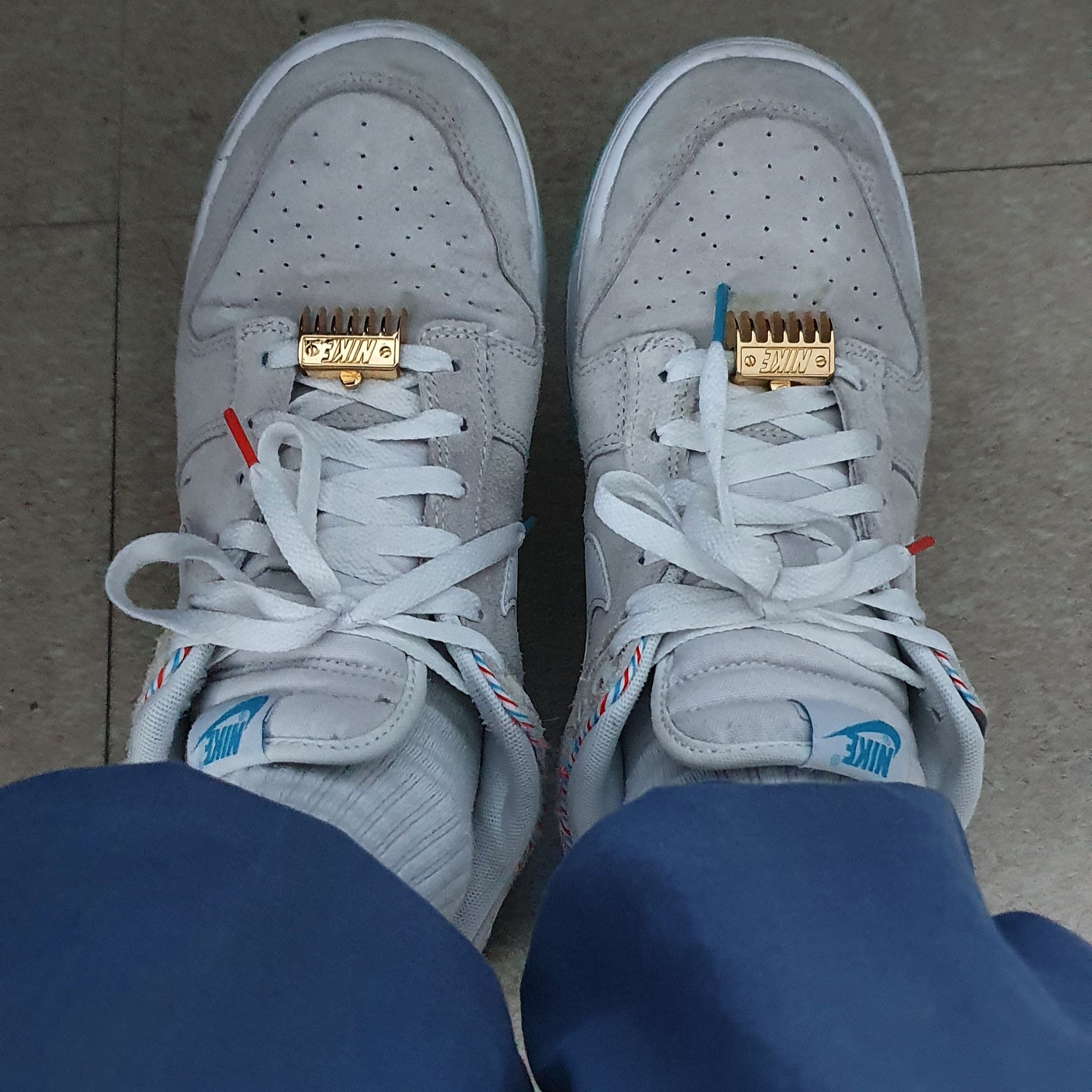 Nike Dunk Low Retro SE Barber Shop Grey 착용 스타일