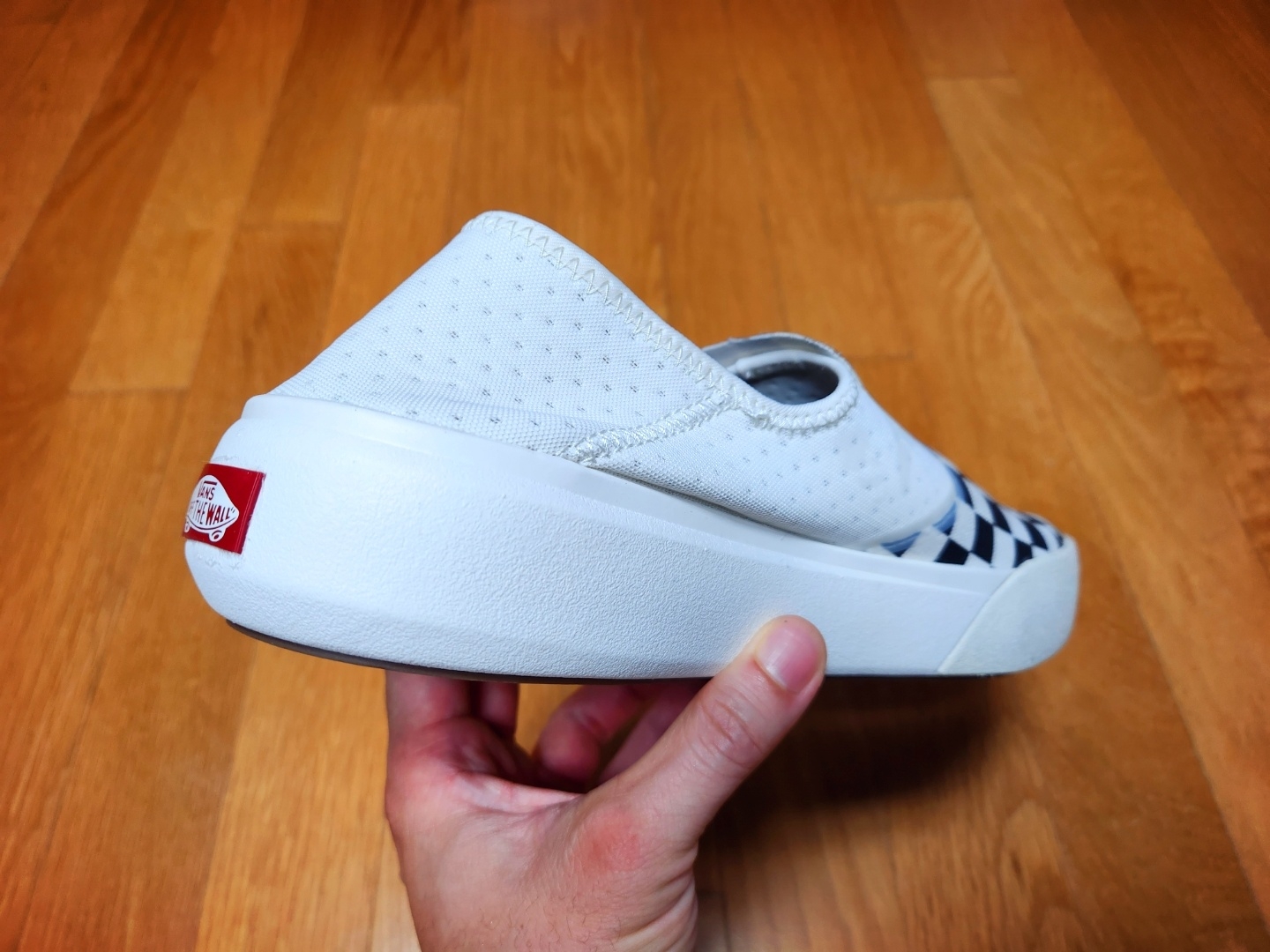 Vans Checkerboard Comfycush One Marshmallow 착용 스타일 - 2