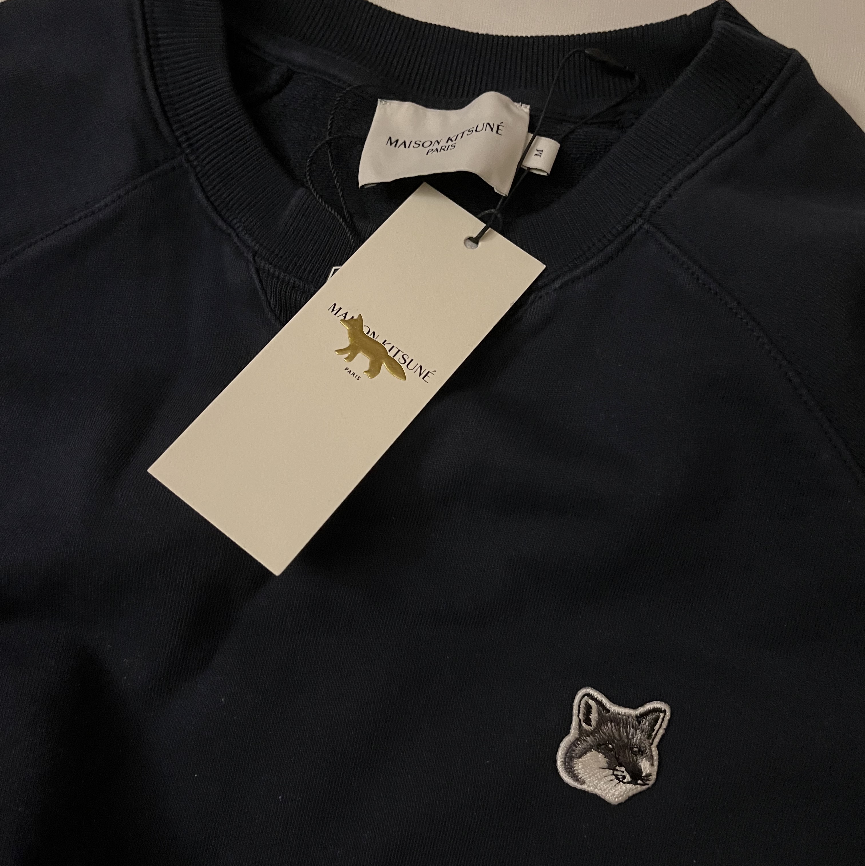 Maison Kitsune Grey Fox Head Patch Classic Sweatshirt Navy 착용 스타일 - 2