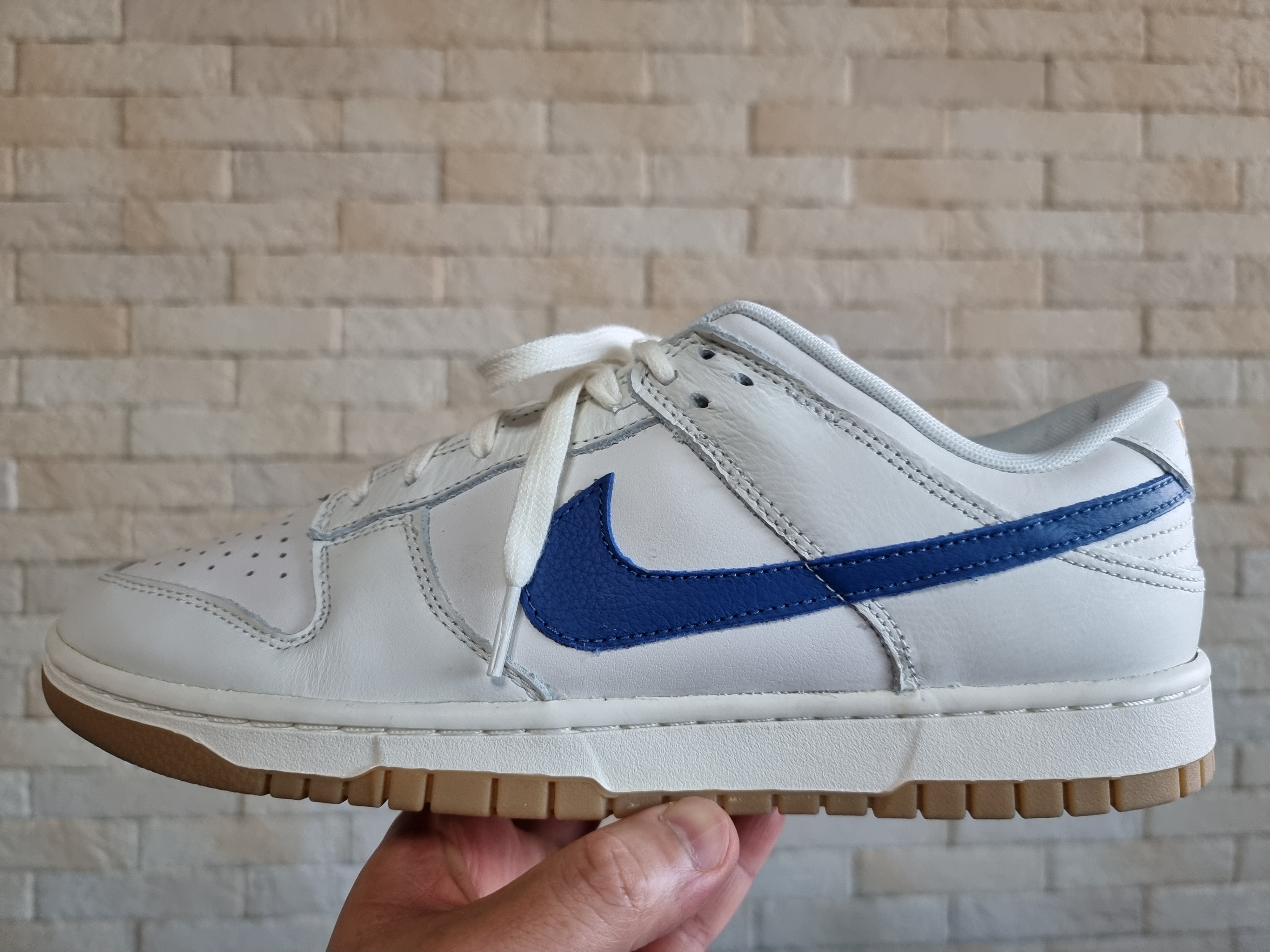Nike Dunk Low SE Sail Dark Marina Blue 착용 스타일 - 3