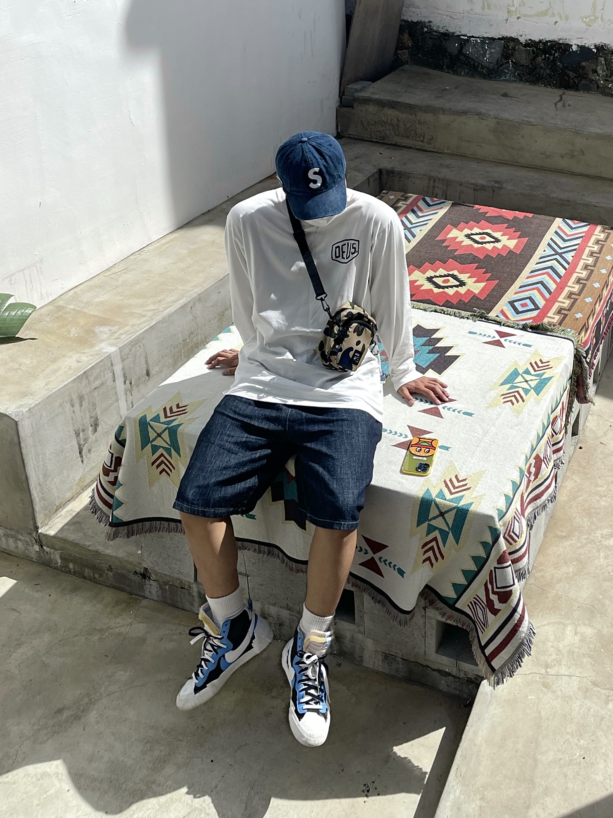 Nike x Sacai Blazer Mid White Black Legend Blue, Supreme Kevlar Denim S Logo 6-Panel Indigo - 22SS 착용 스타일