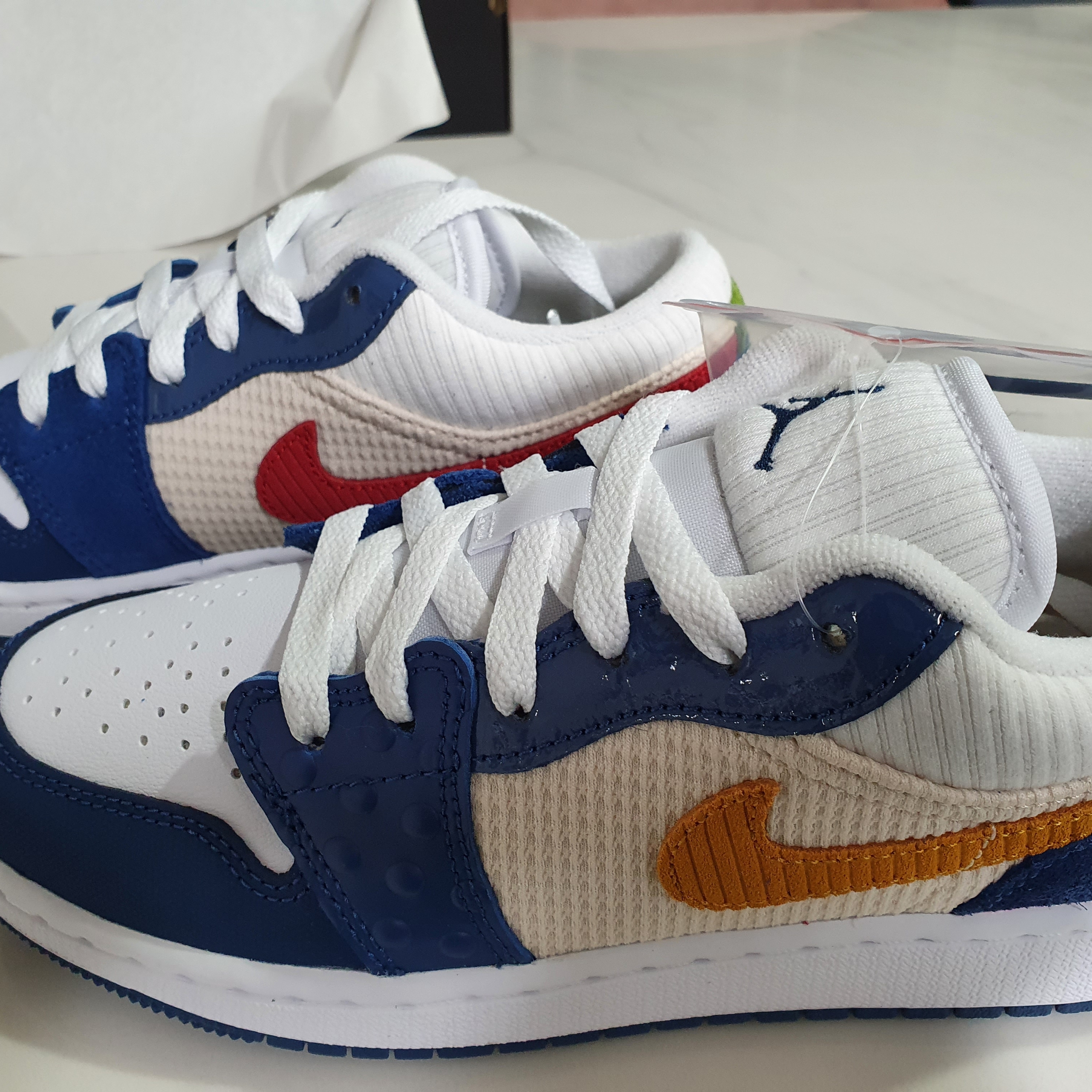 (GS) Jordan 1 Low SE French Blue Chutney White 착용 스타일 - 2