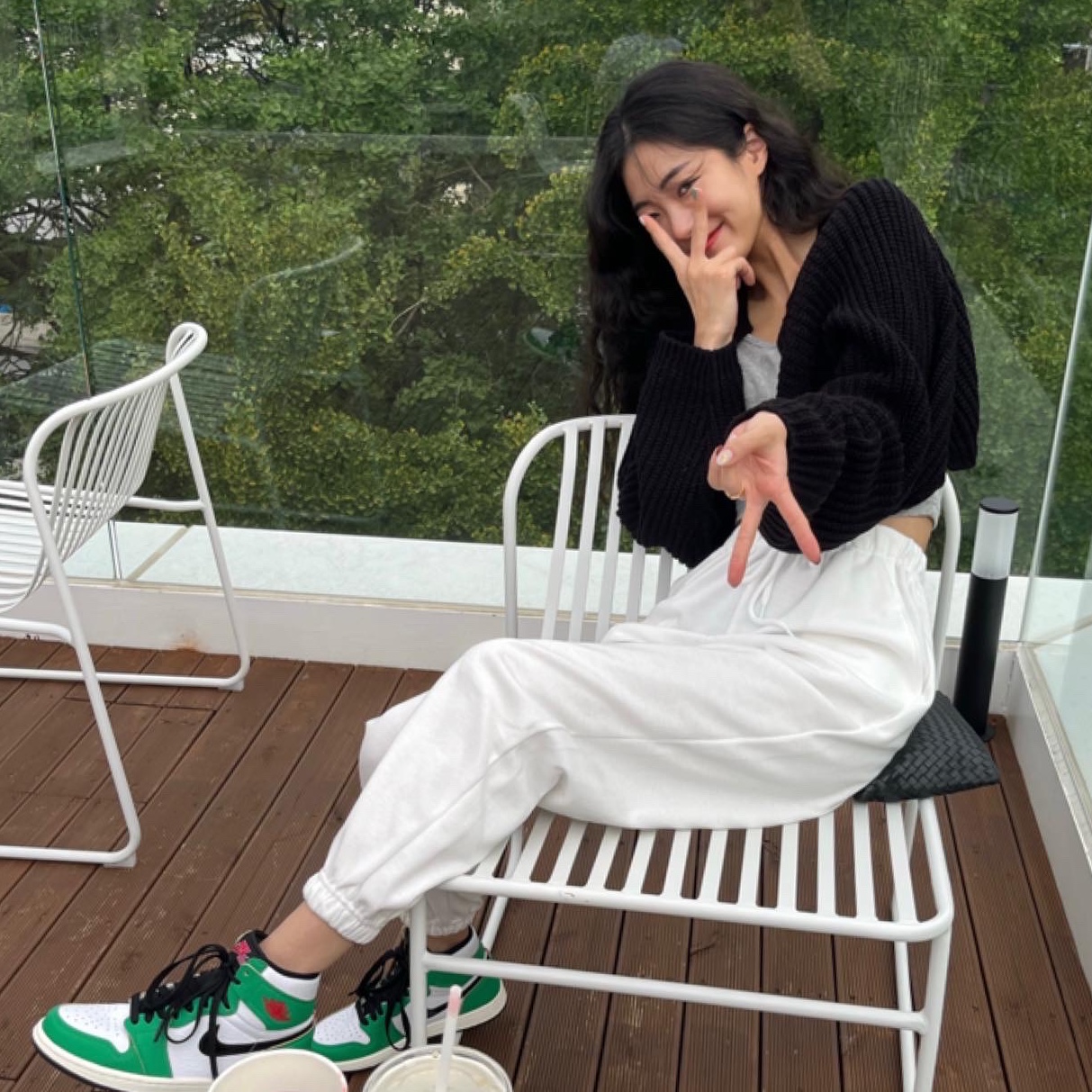 (W) Jordan 1 Retro High OG Lucky Green 착용 스타일 - 2