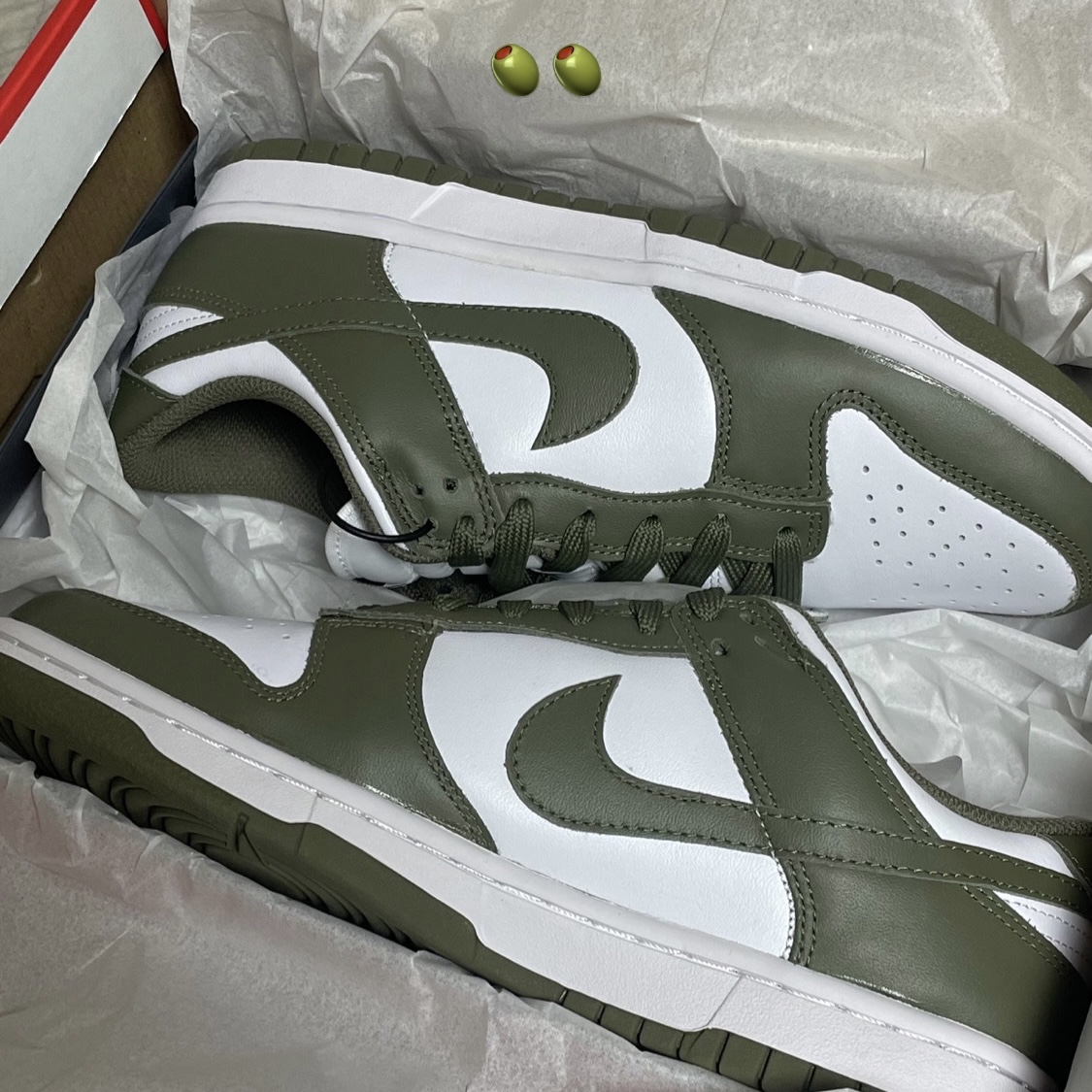 (W) Nike Dunk Low Medium Olive 착용 스타일