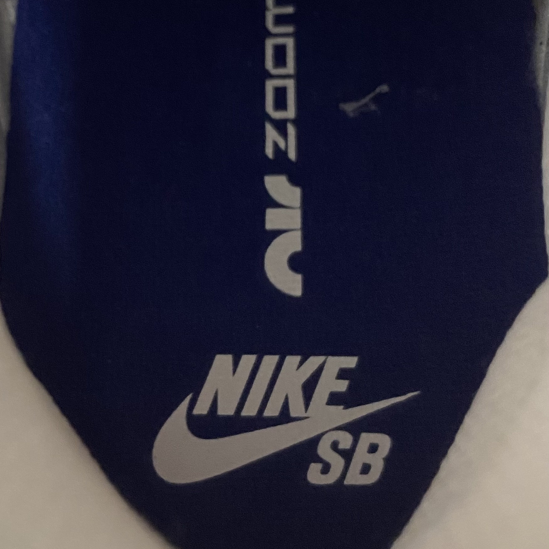 Nike SB Dunk Low Pro Premium Deep Royal Blue 착용 스타일 - 5