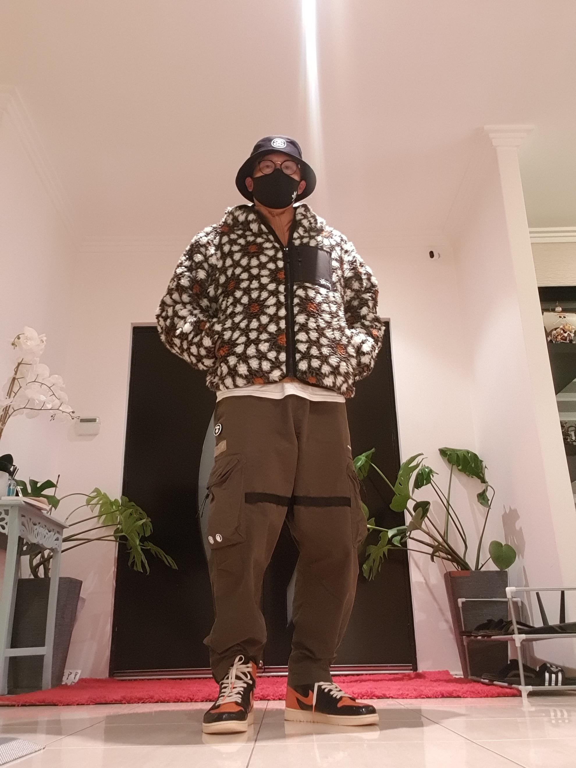 Stussy Pattern Sherpa Jacket Natural, Jordan 1 Retro High Shattered Backboard 3.0 착용 스타일 - 2