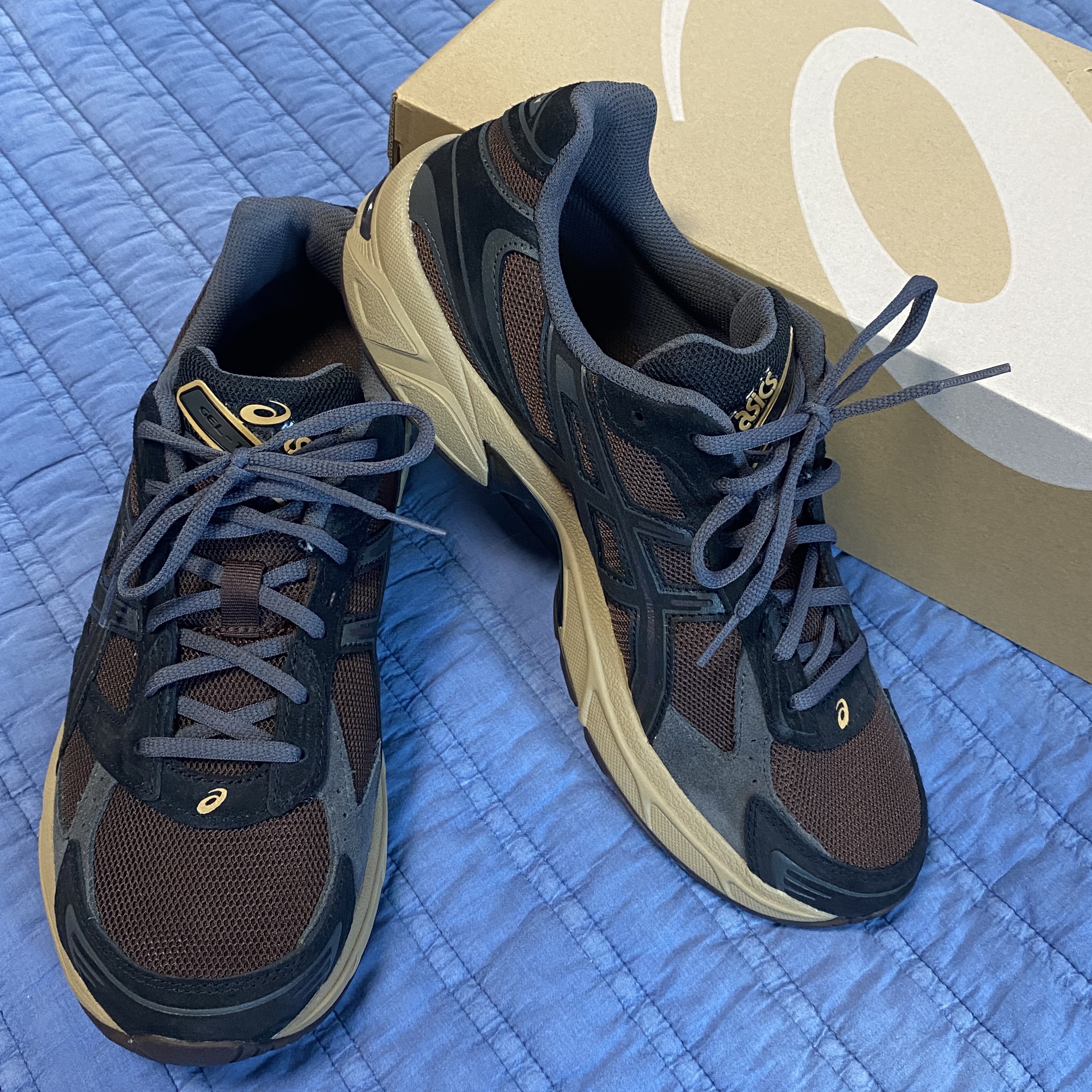 Asics Gel-1130 Brown 착용 스타일 - 2