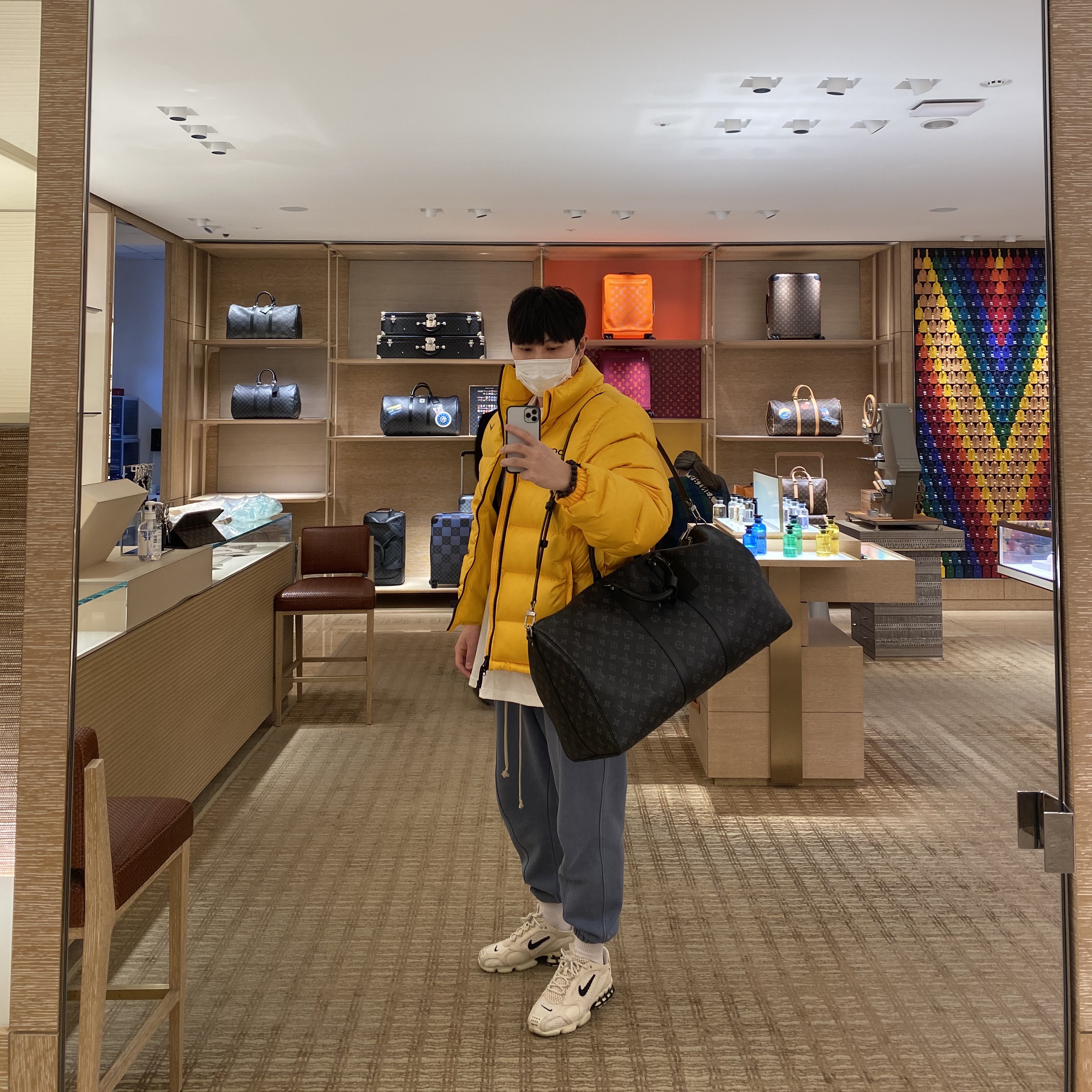 Nike x Drake Nocta Puffer Jacket University Gold - US/EU, Louis Vuitton Keepall Bandouliere 55 Monogram Eclipse Grey 착용 스타일
