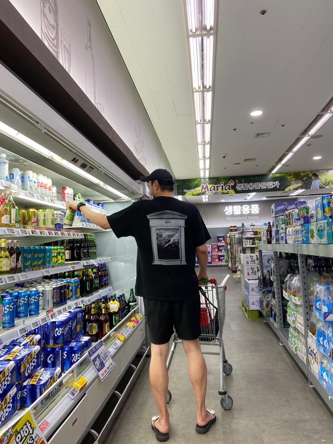 Stussy Surf Tomb Pigment Dyed T-Shirt Black, Nike Heritage 86 Futura Washed Cap Black White 착용 스타일