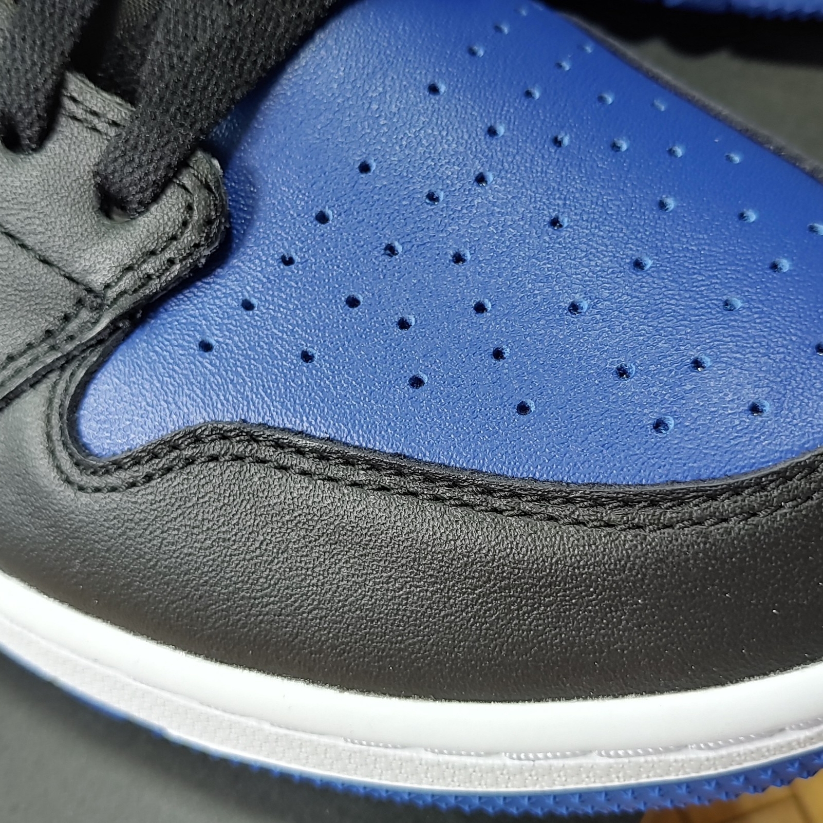 Jordan 1 Low Golf Sport Royal 착용 스타일 - 1