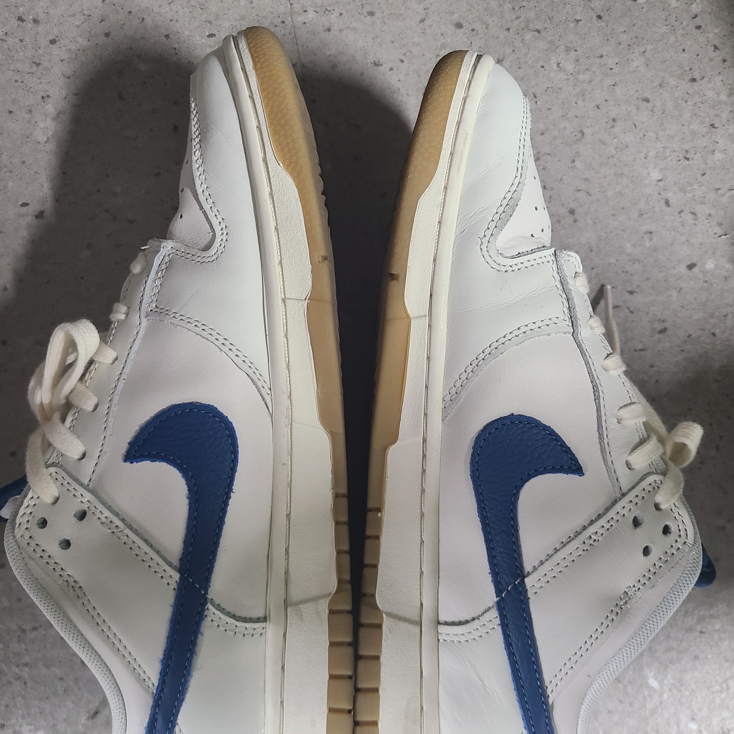 Nike Dunk Low SE Sail Dark Marina Blue 착용 스타일 - 2
