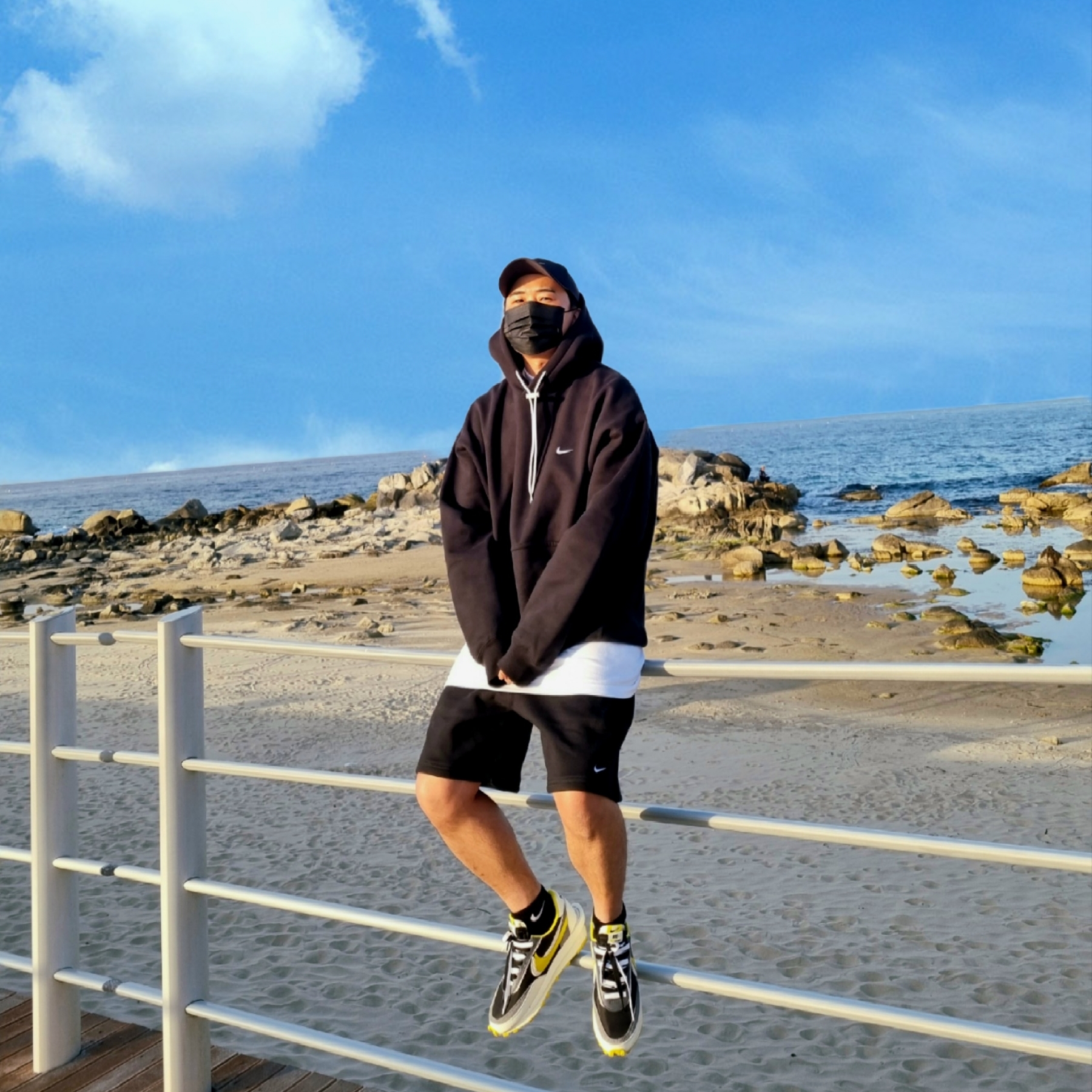 Nike NRG Solo Swoosh Fleece Hoodie Black White - Asia, Nike NRG Solo Swoosh Fleece Shorts Black - Asia 착용 스타일