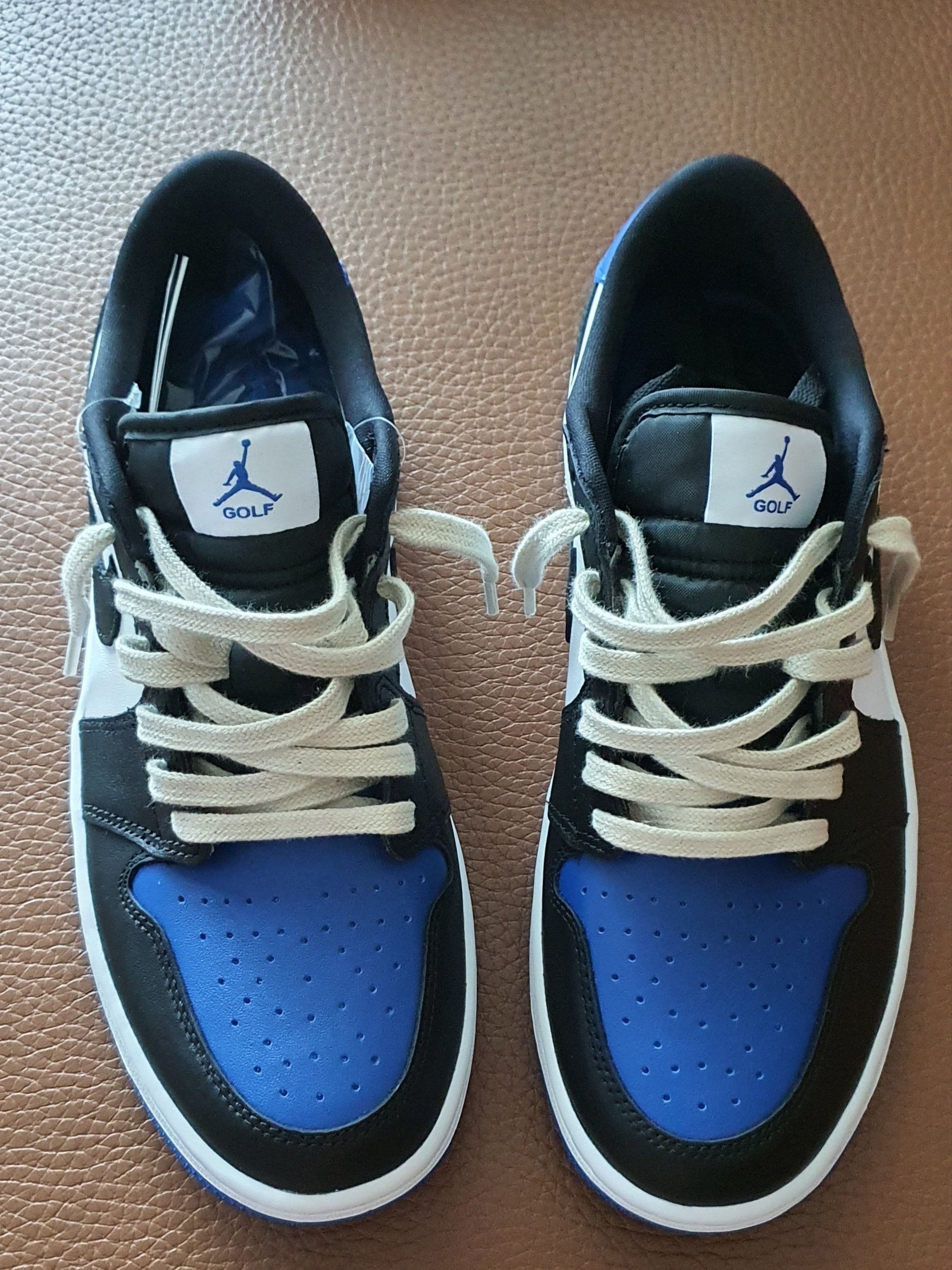 Jordan 1 Low Golf Sport Royal, Jordan 1 Retro Low OG Black and Dark Powder Blue 착용 스타일 - 1