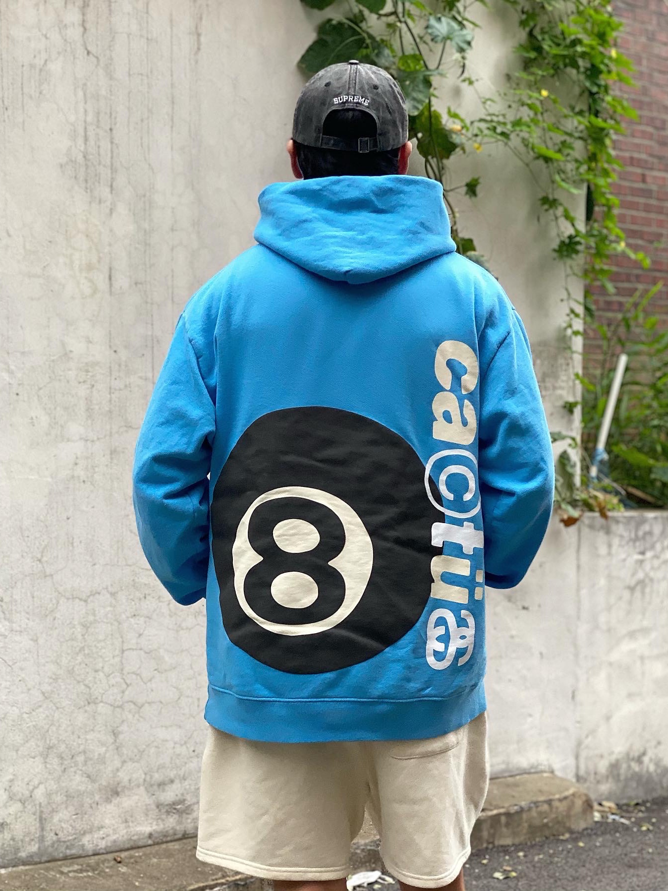 Stussy x Cactus Plant Flea Market 8 Ball Pigment Dyed Hoodie Blue, Nike x Stussy Air Force 1 '07 Mid SP Black and Light Bone 착용 스타일 - 2