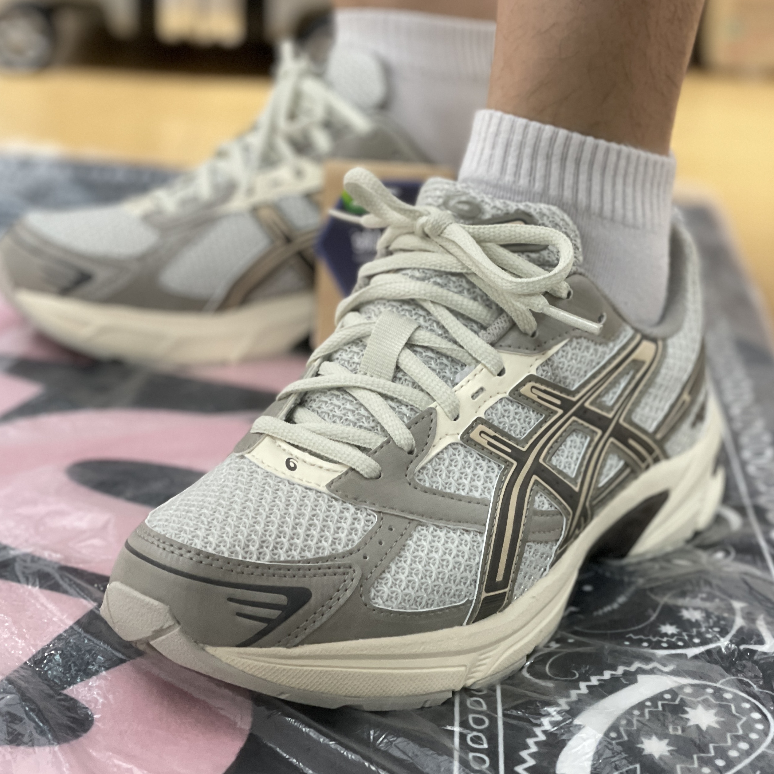 Asics x I4P Gel-1130 Glacier Grey Mink 착용 스타일