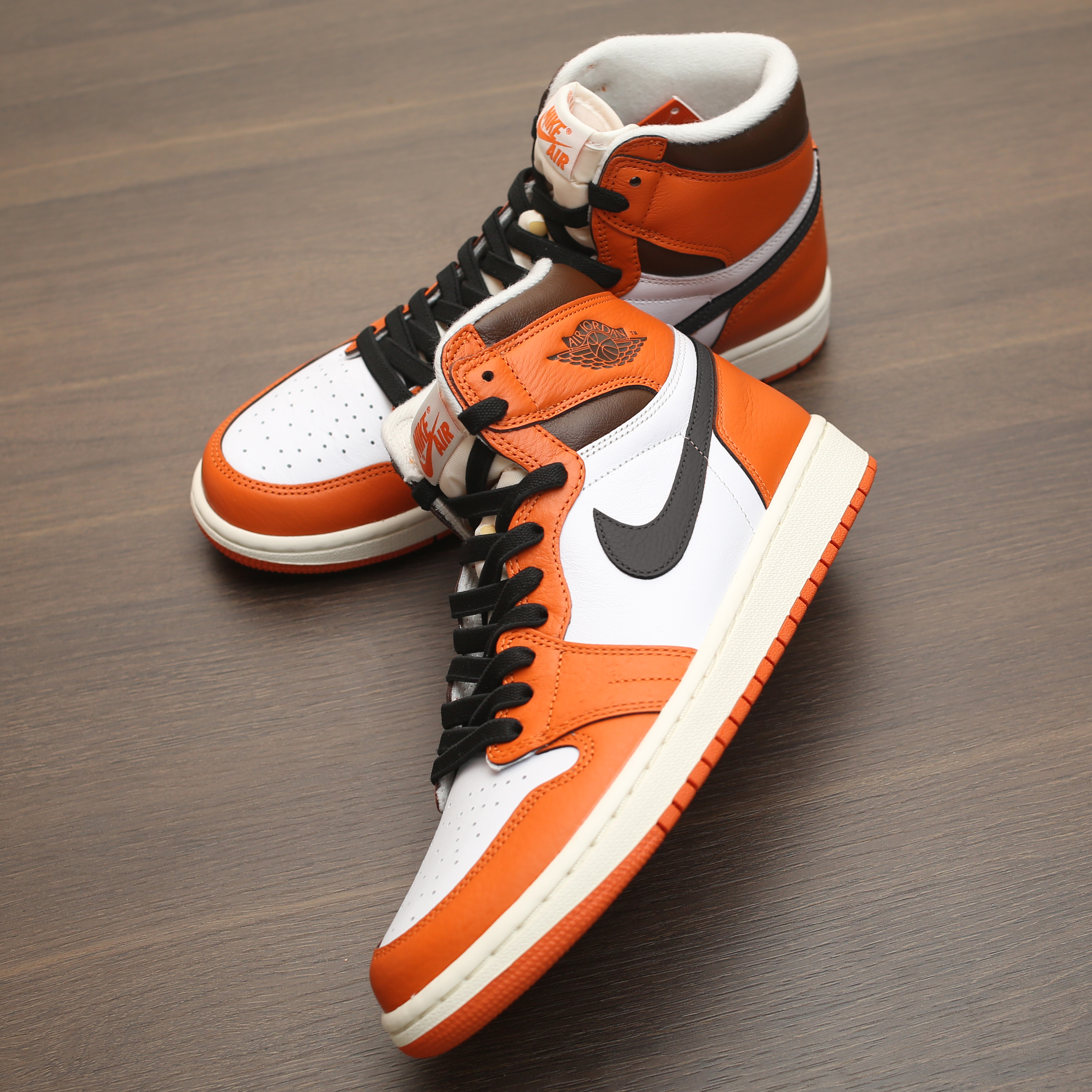 (W) Jordan 1 Retro High OG Starfish 착용 스타일 - 3