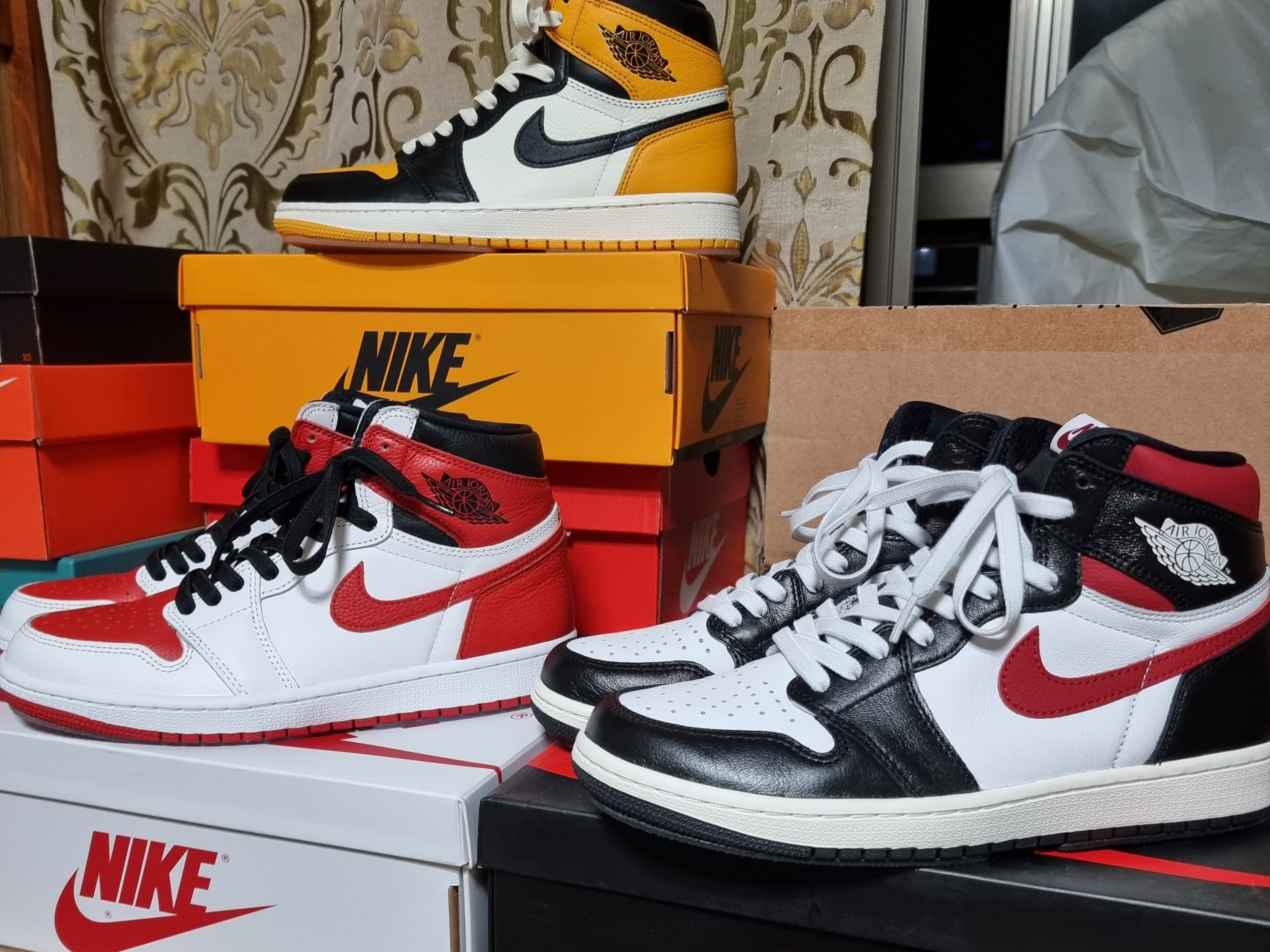 Jordan 1 Retro High OG Taxi, Jordan 1 Retro High OG Gym Red 착용 스타일