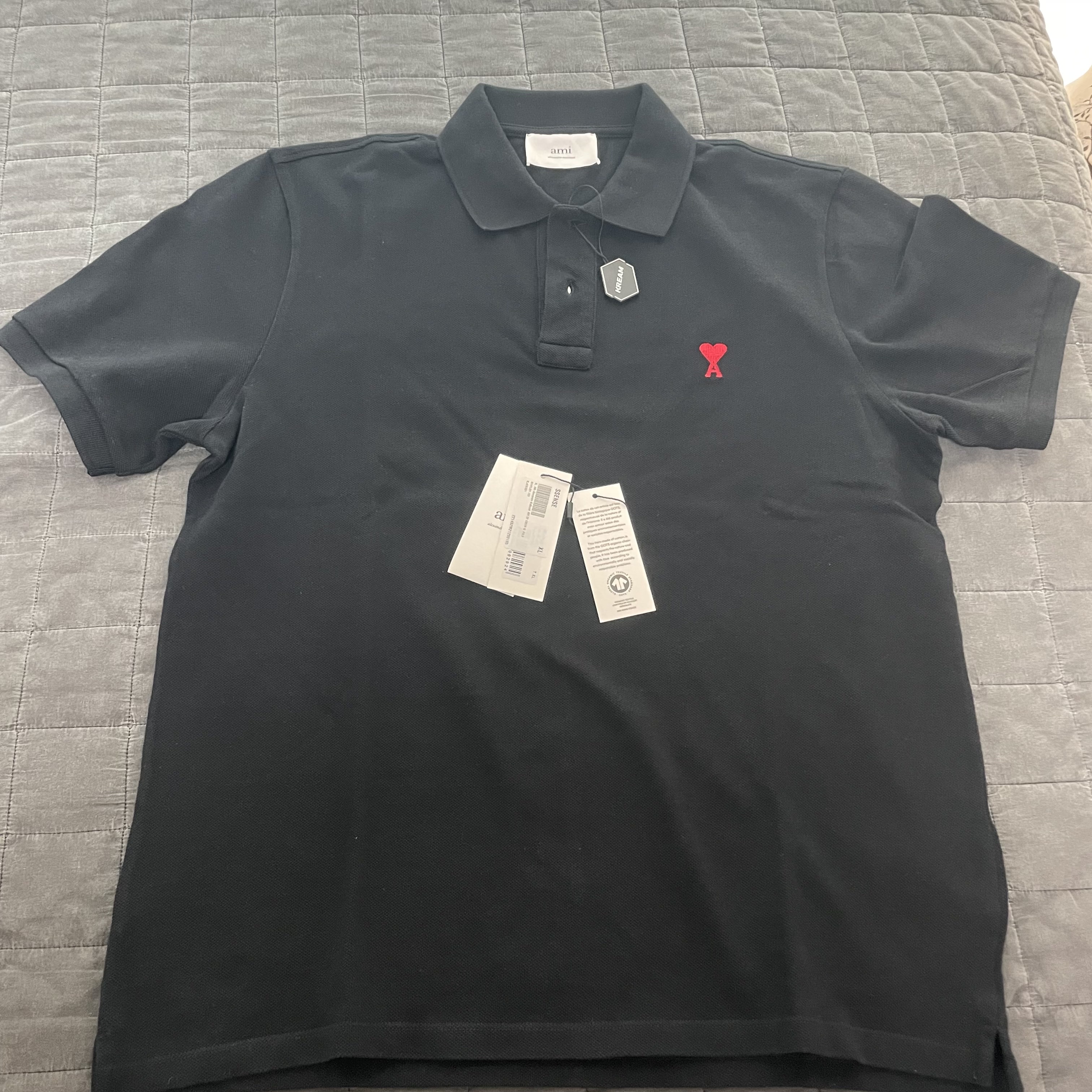 AMI de Coeur Polo Shirt Black 착용 스타일