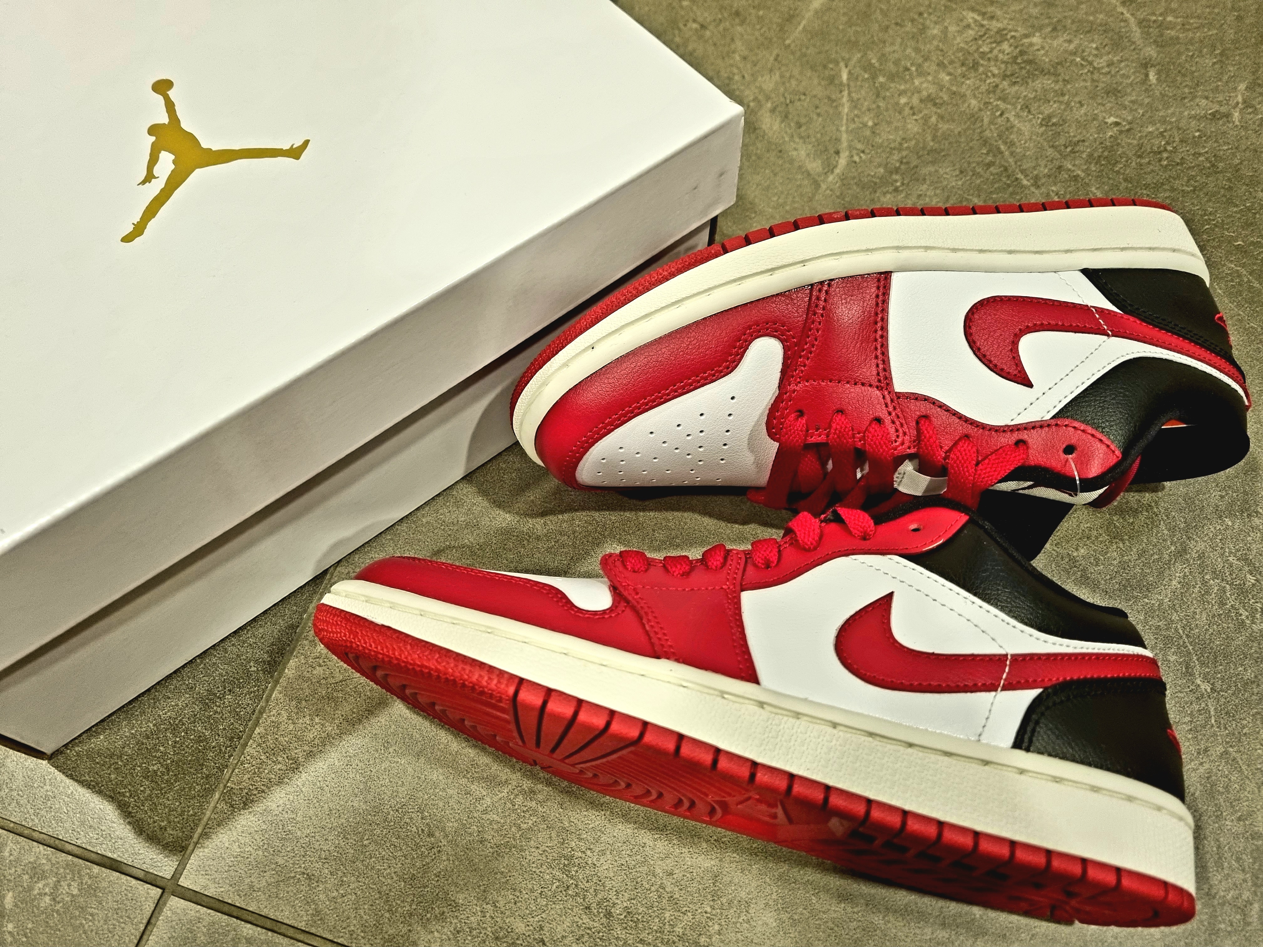 (W) Jordan 1 Low White Gym Red 착용 스타일 - 3