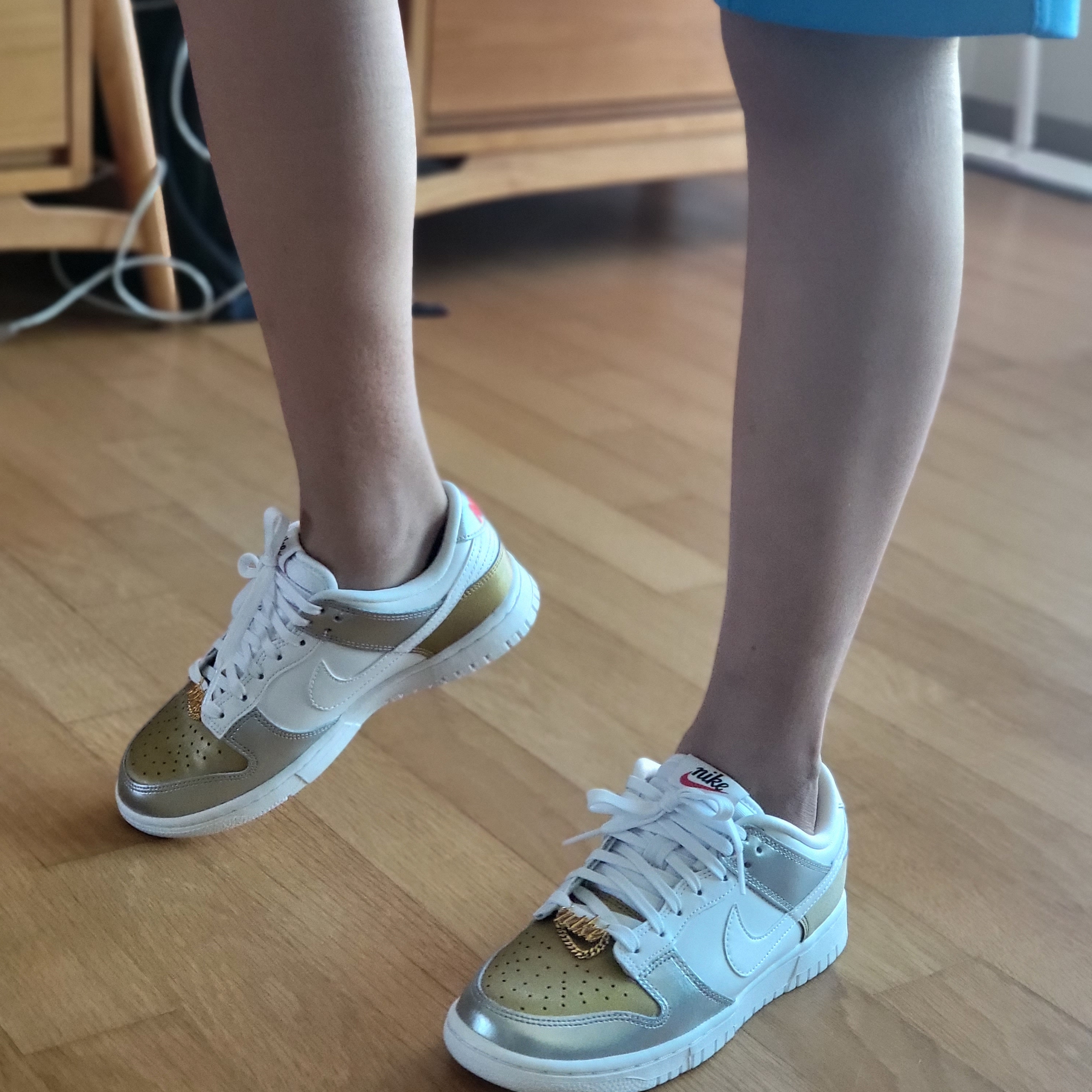 (W) Nike Dunk Low SE Heirloom 착용 스타일 - 3