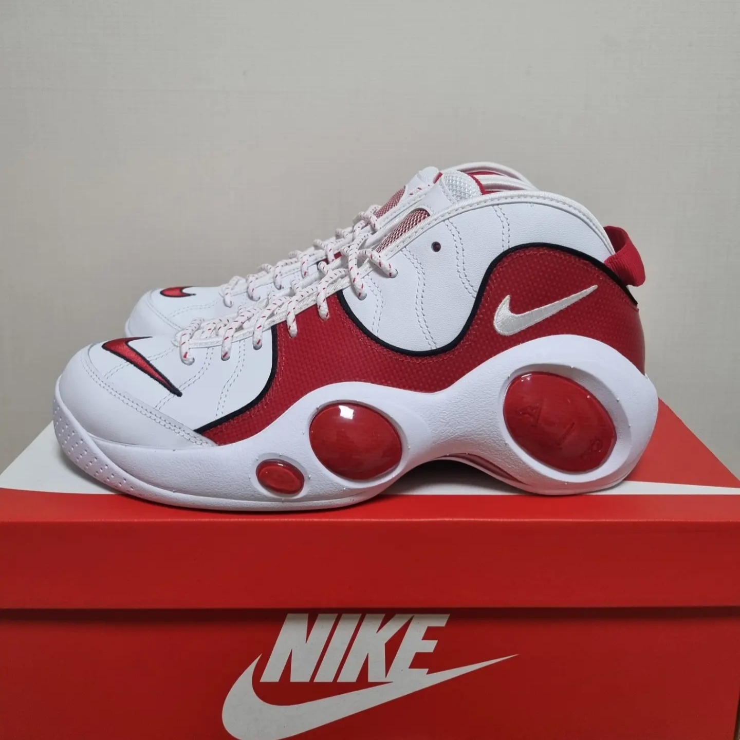 Nike Air Zoom Flight 95 Black Metallic 2022 착용 스타일 - 2