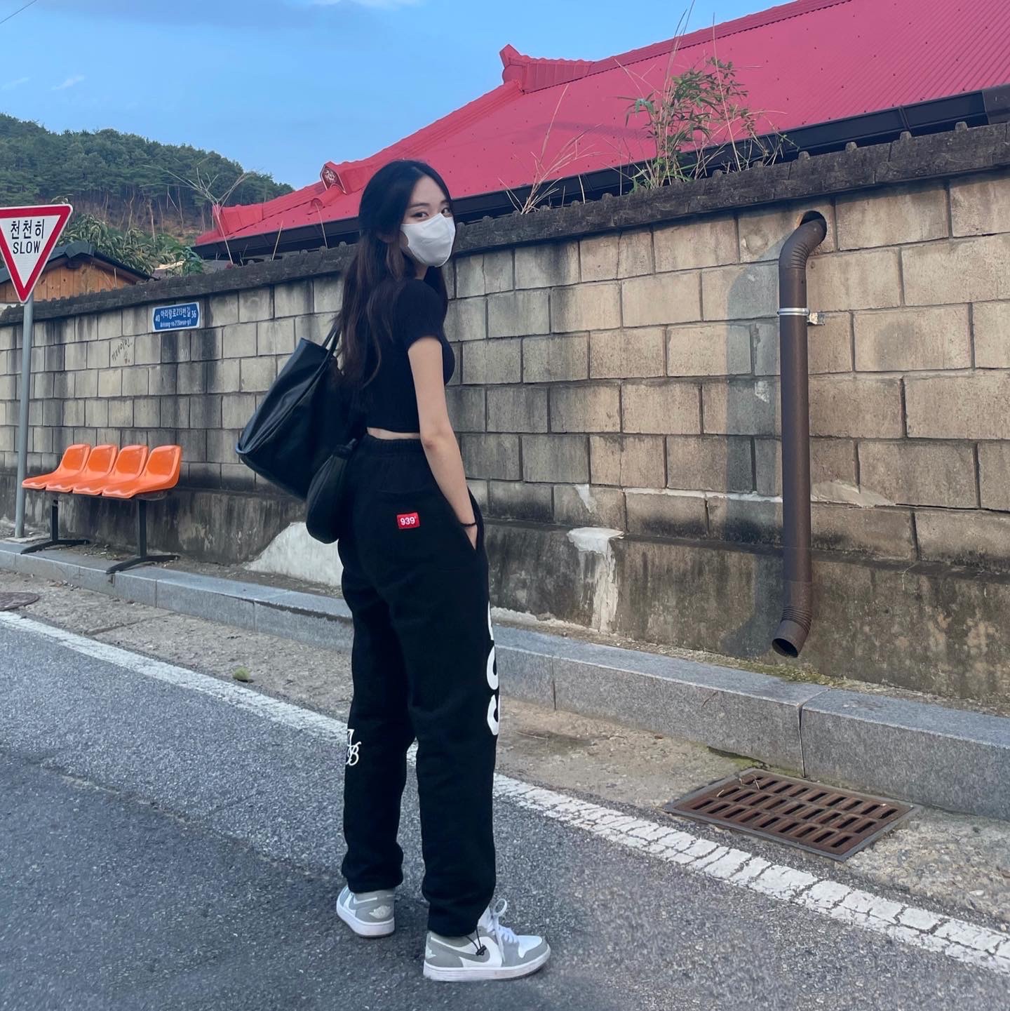 (W) Jordan 1 Low White Wolf Grey 착용 스타일