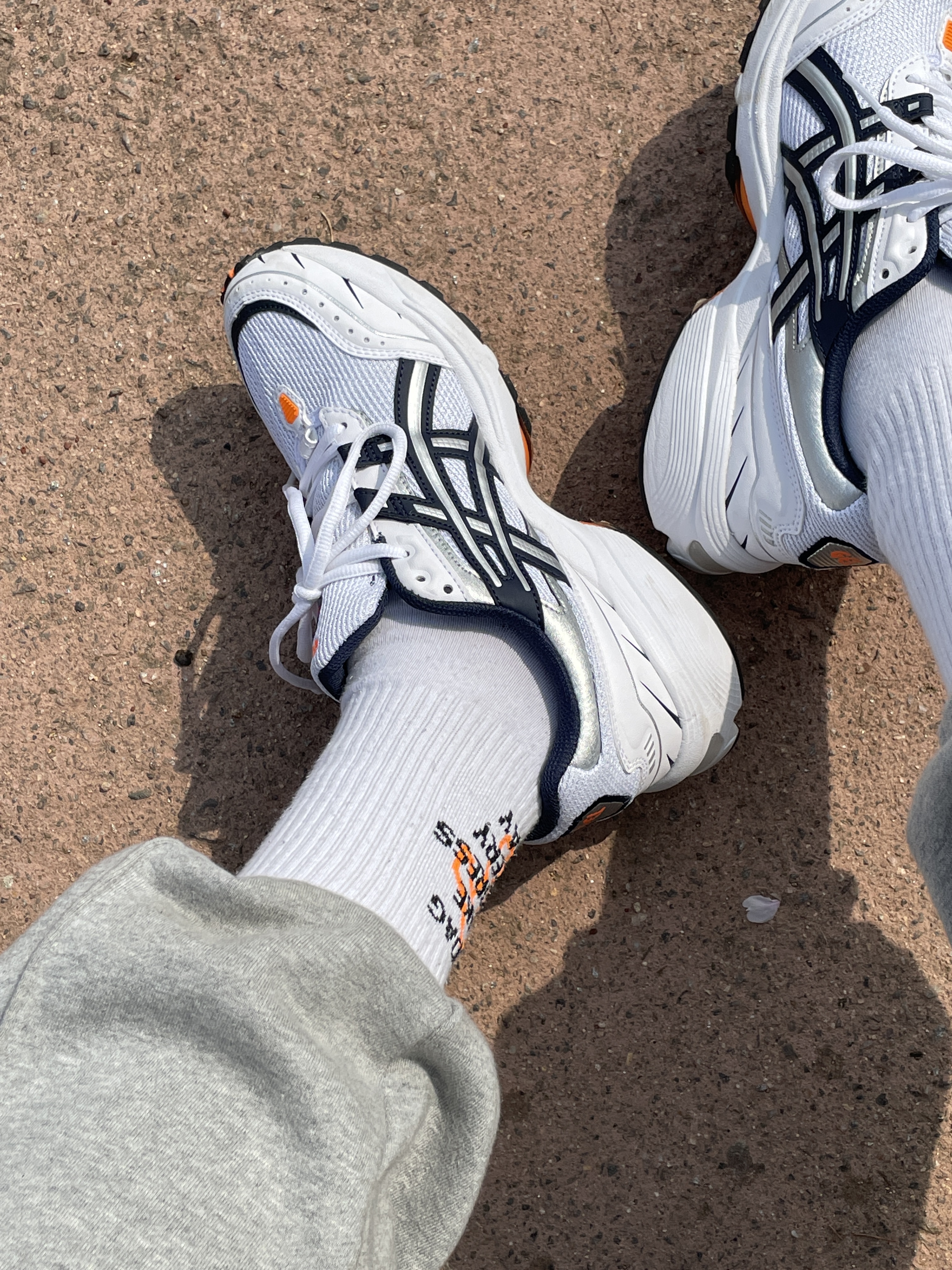 (W) Asics Gel-1090 White Midnight 착용 스타일